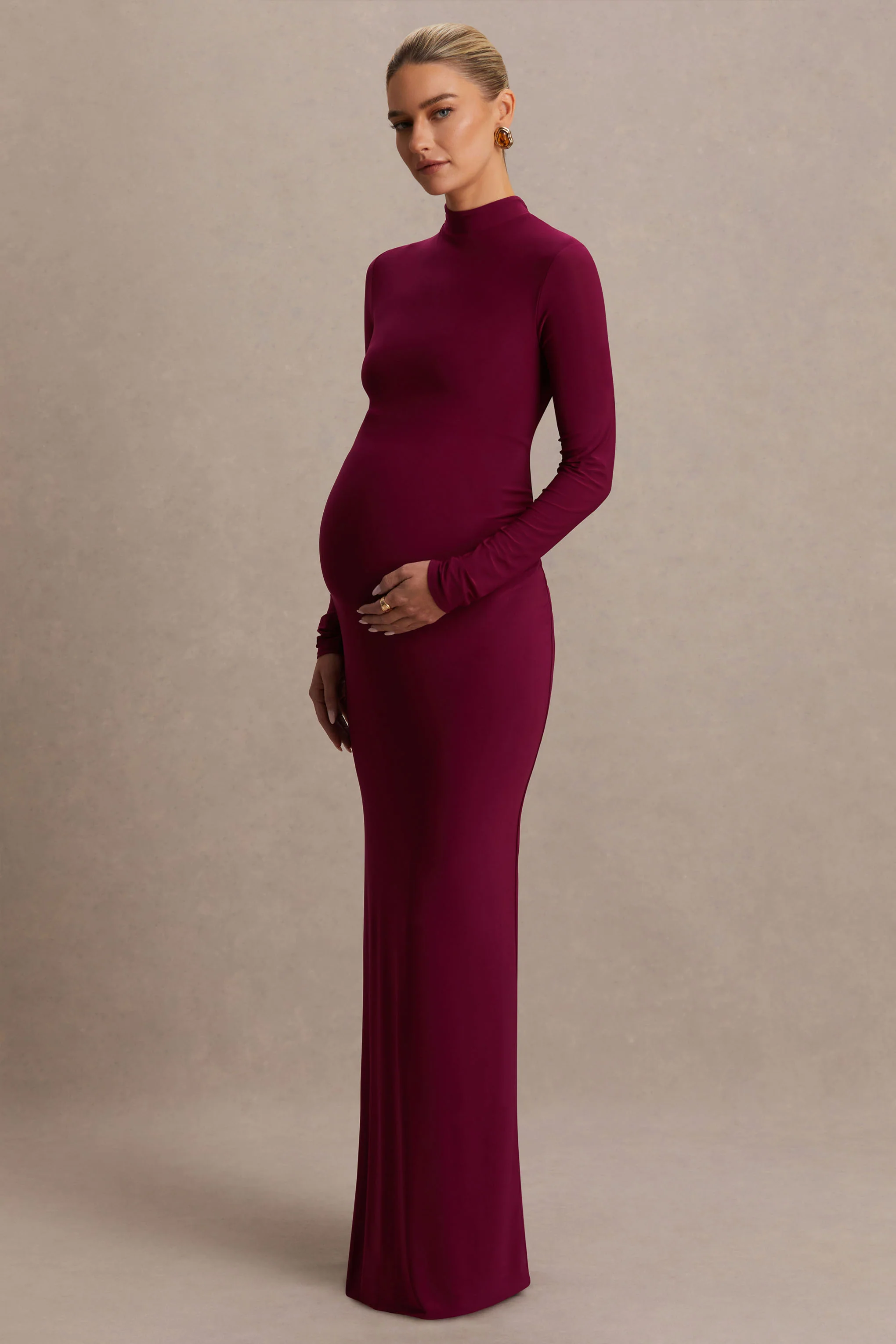 Alejandra | Robe longue de maternité bordeaux à manches longues et col montant