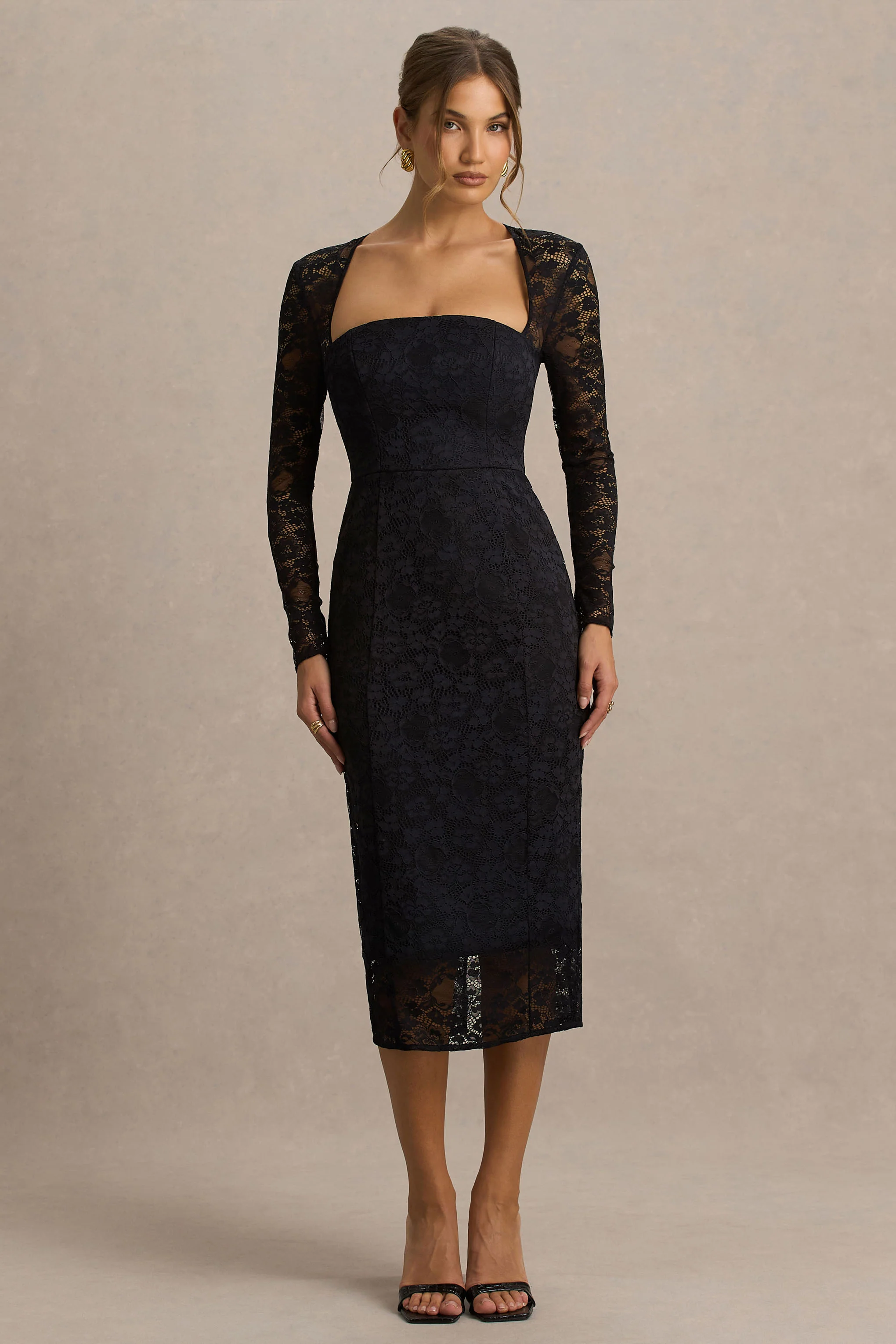 Alissa | Robe mi-longue en dentelle noire à col carré