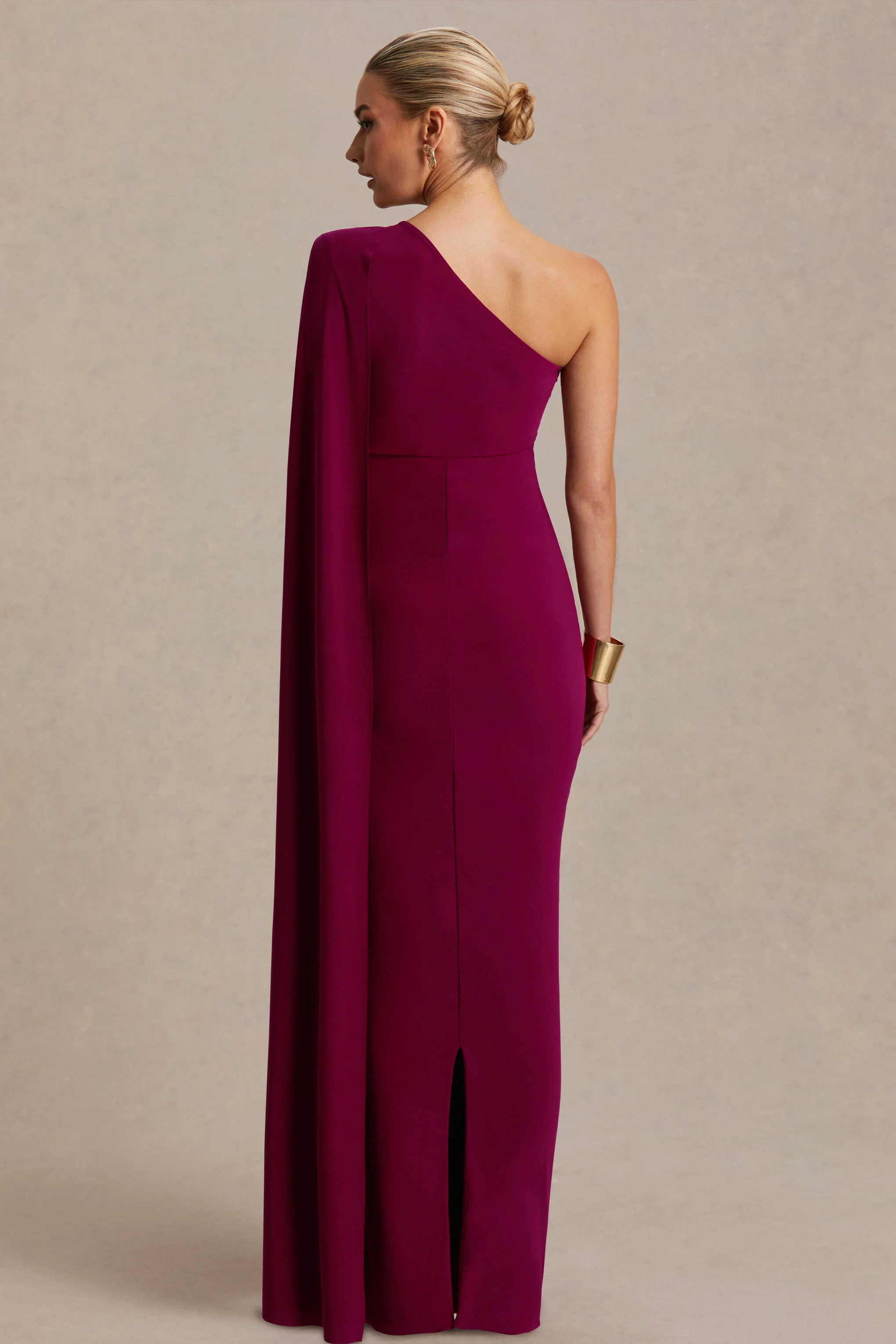 Amaryllis | Robe longue de maternité couleur baies asymétrique à une épaule avec manche cape - Image 2