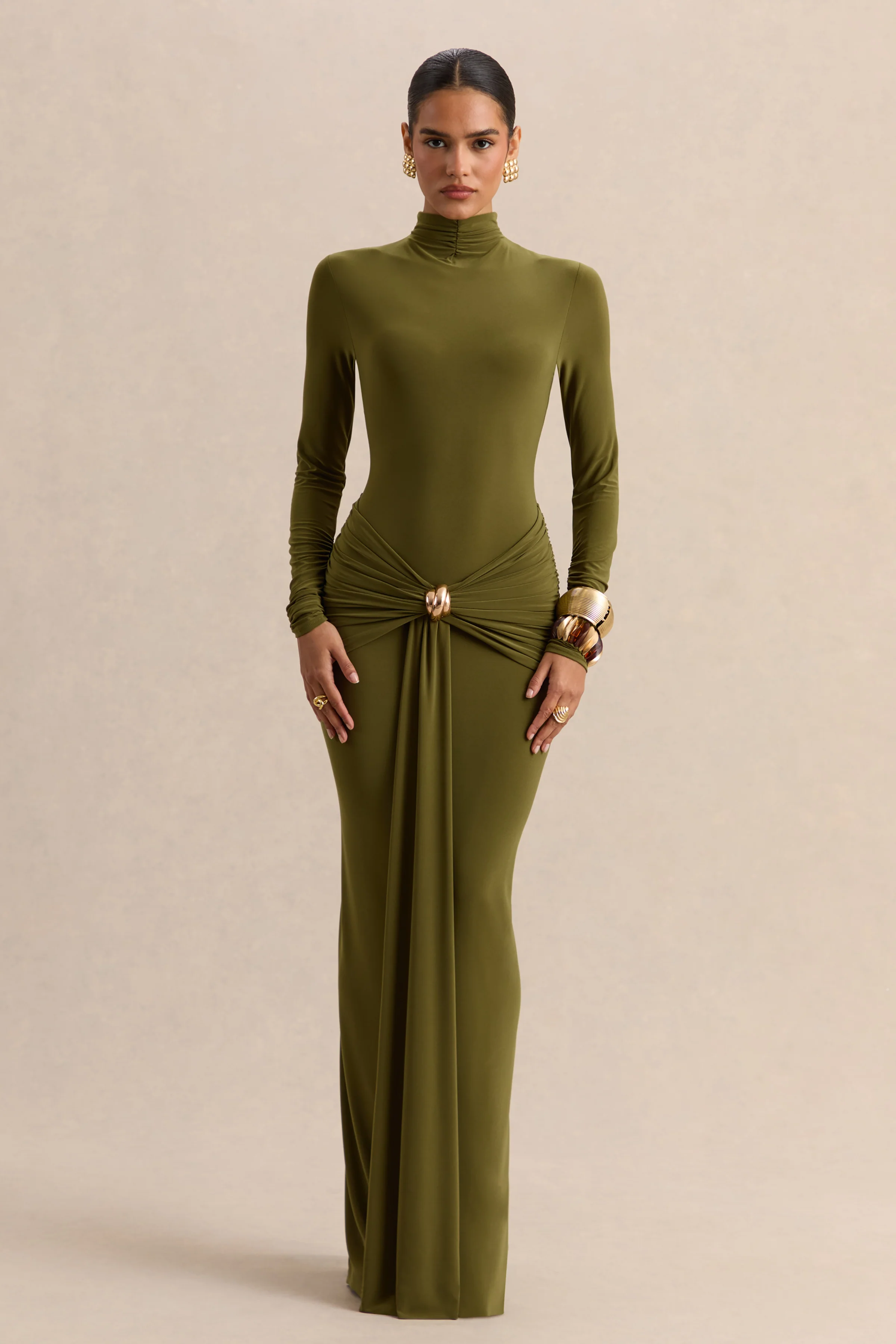Ambrette | Robe longue olive à encolure haute avec détails froncés - Image 4