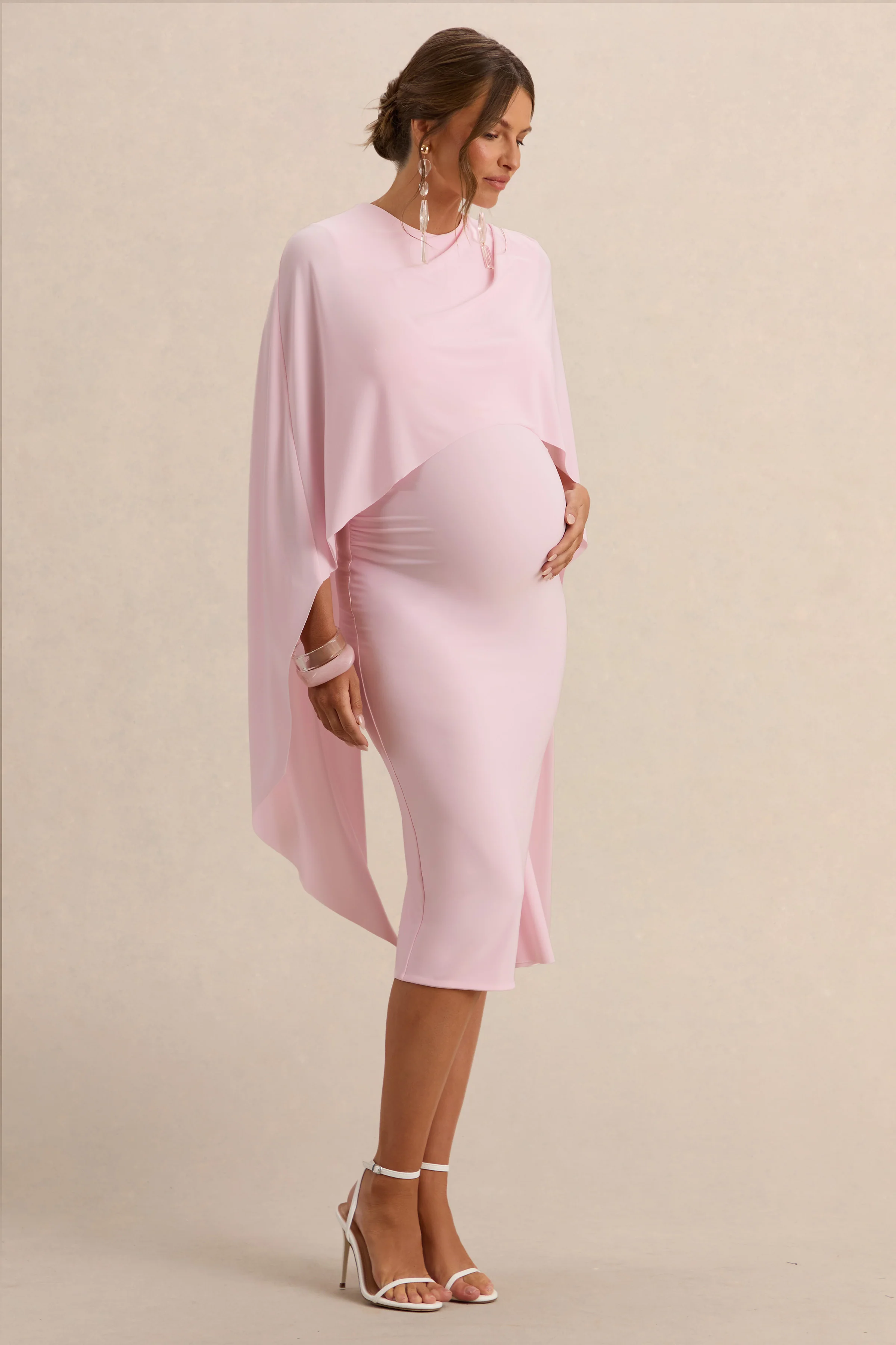 Arwen | Robe de grossesse mi-longue rose clair à encolure ronde avec détail de cape