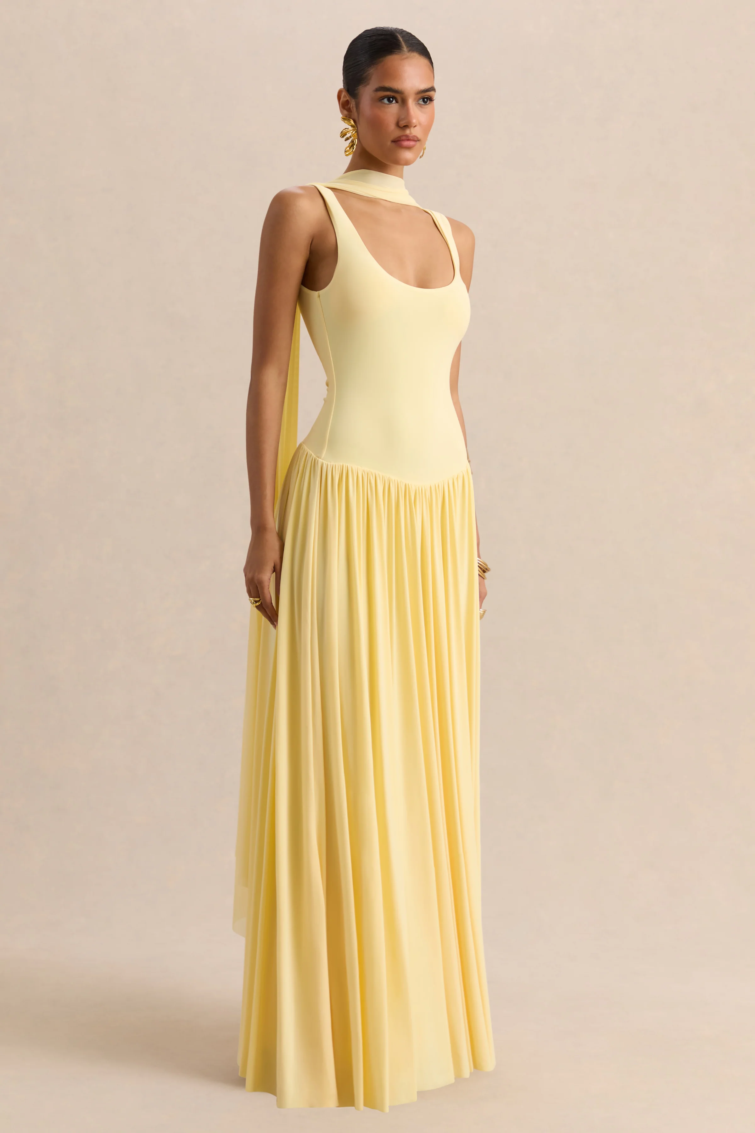 Aurina | Robe longue citron à encolure carrée avec cape - Image 6