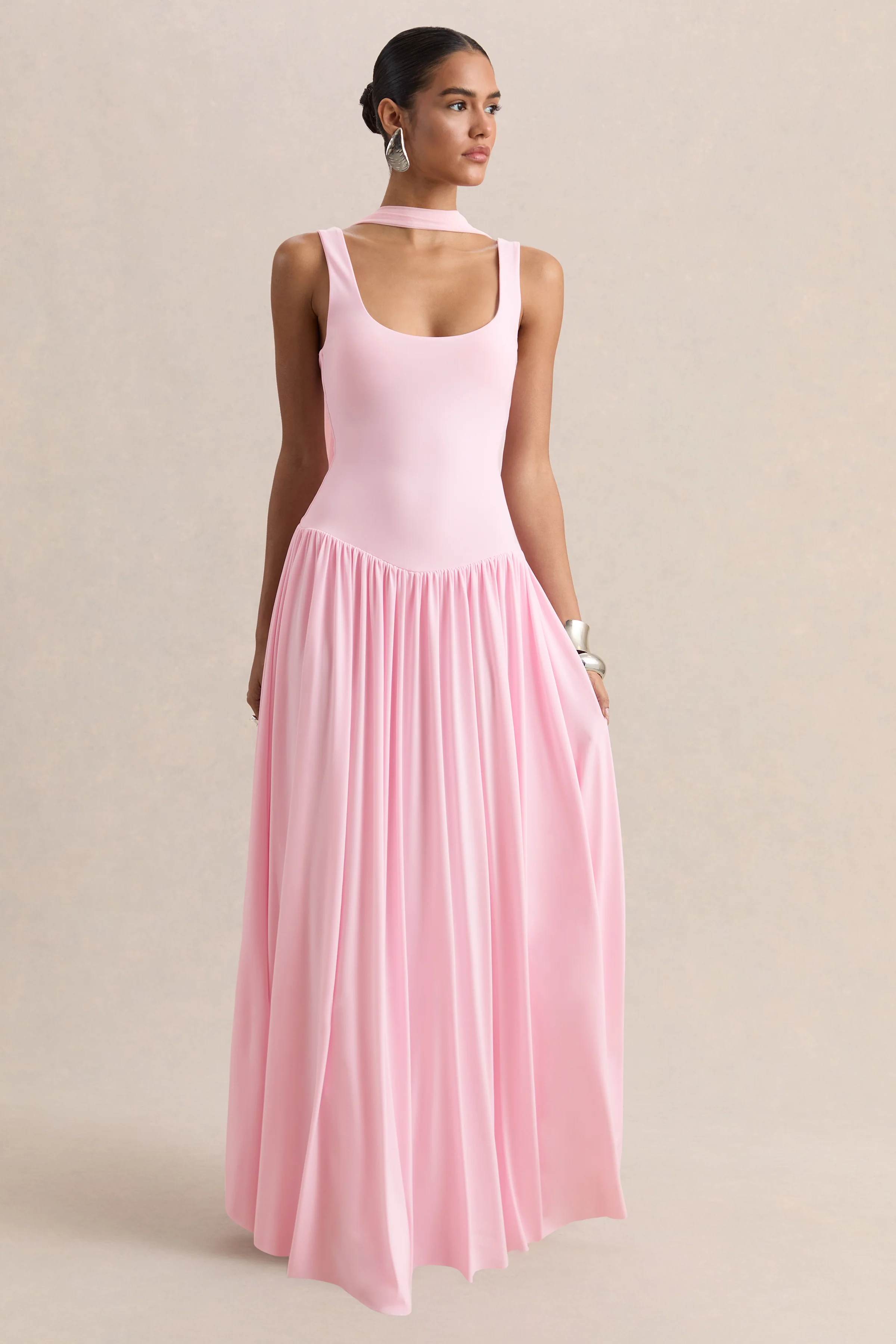 Aurina | Robe longue rose à encolure carrée avec cape - Image 4