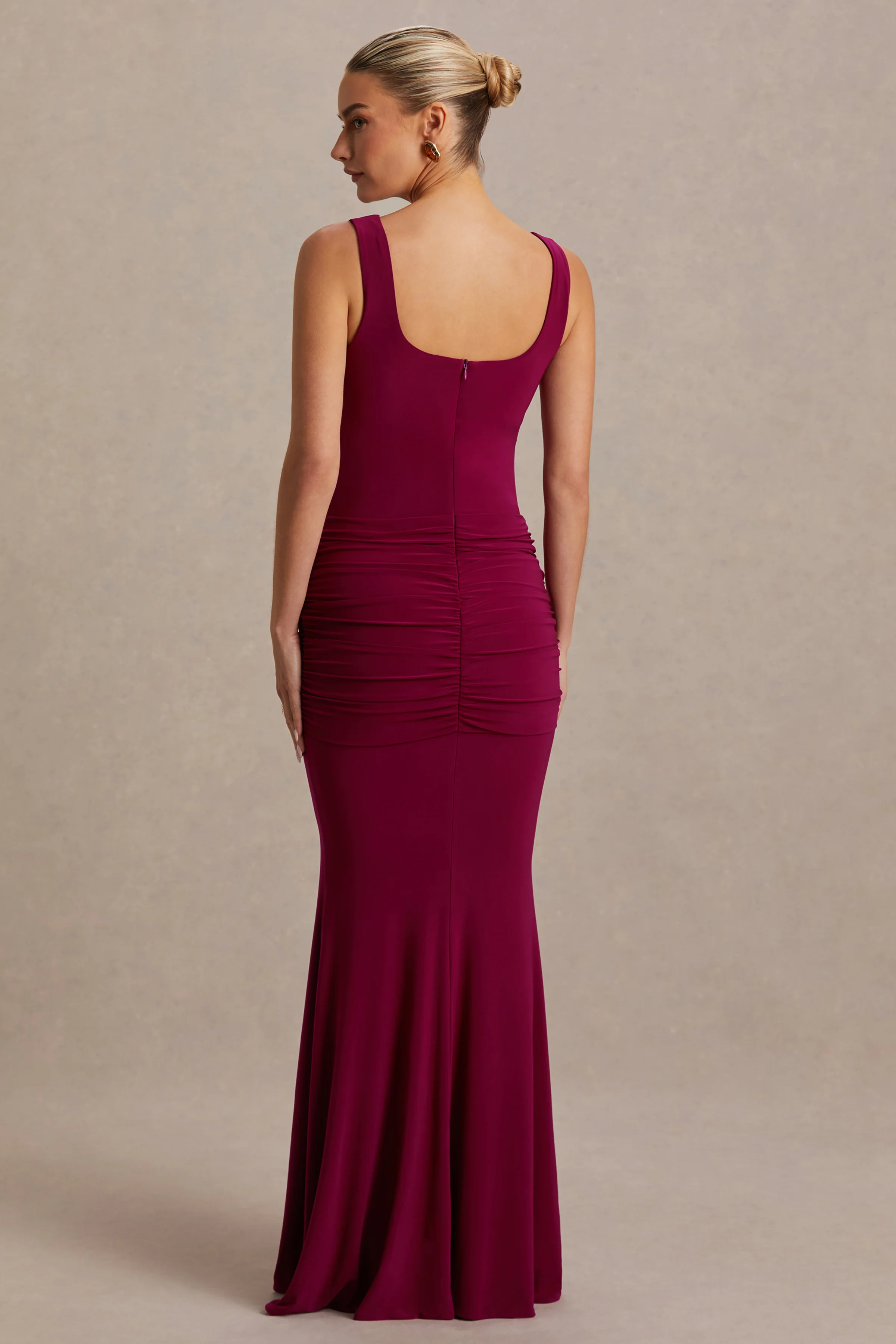 Baylin | Robe longue de maternité Bordeaux à encolure carrée avec fronces et détail d’écharpe - Image 2