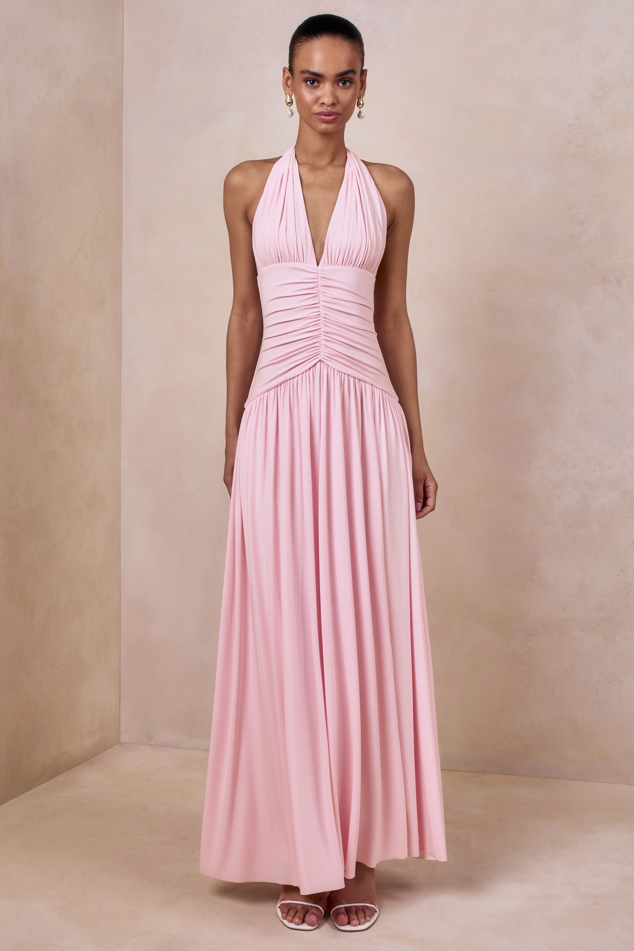 Bettina | Robe longue rose à encolure plongeante avec détails froncés - Image 3
