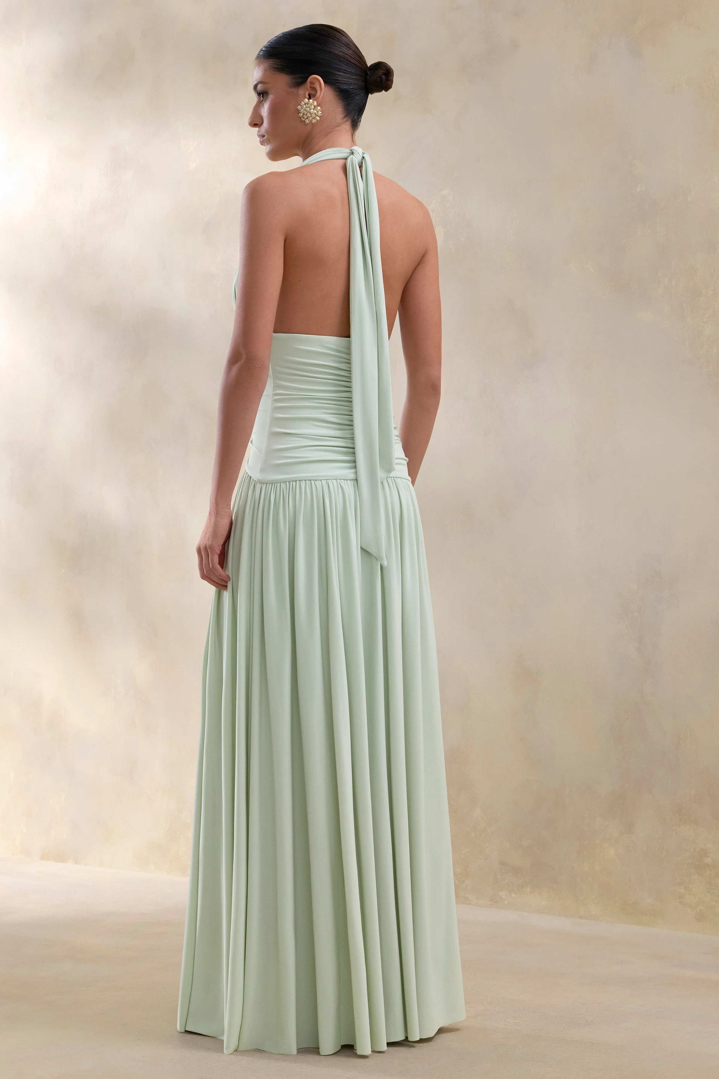 Bettina | Robe longue sauge à décolleté plongeant avec détails froncés - Image 2