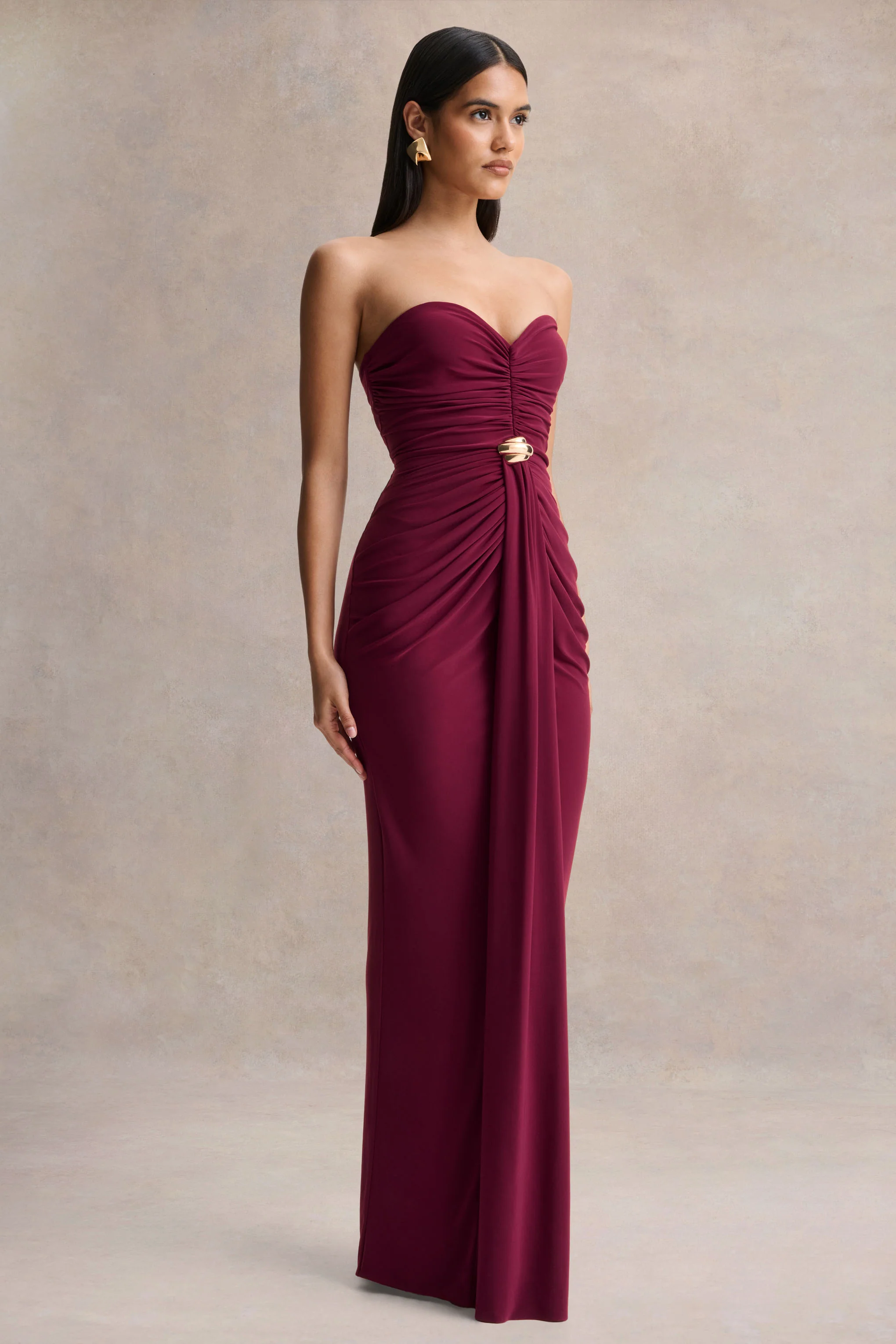 Beverly | Robe longue bandeau bordeaux avec détails froncés - Image 5