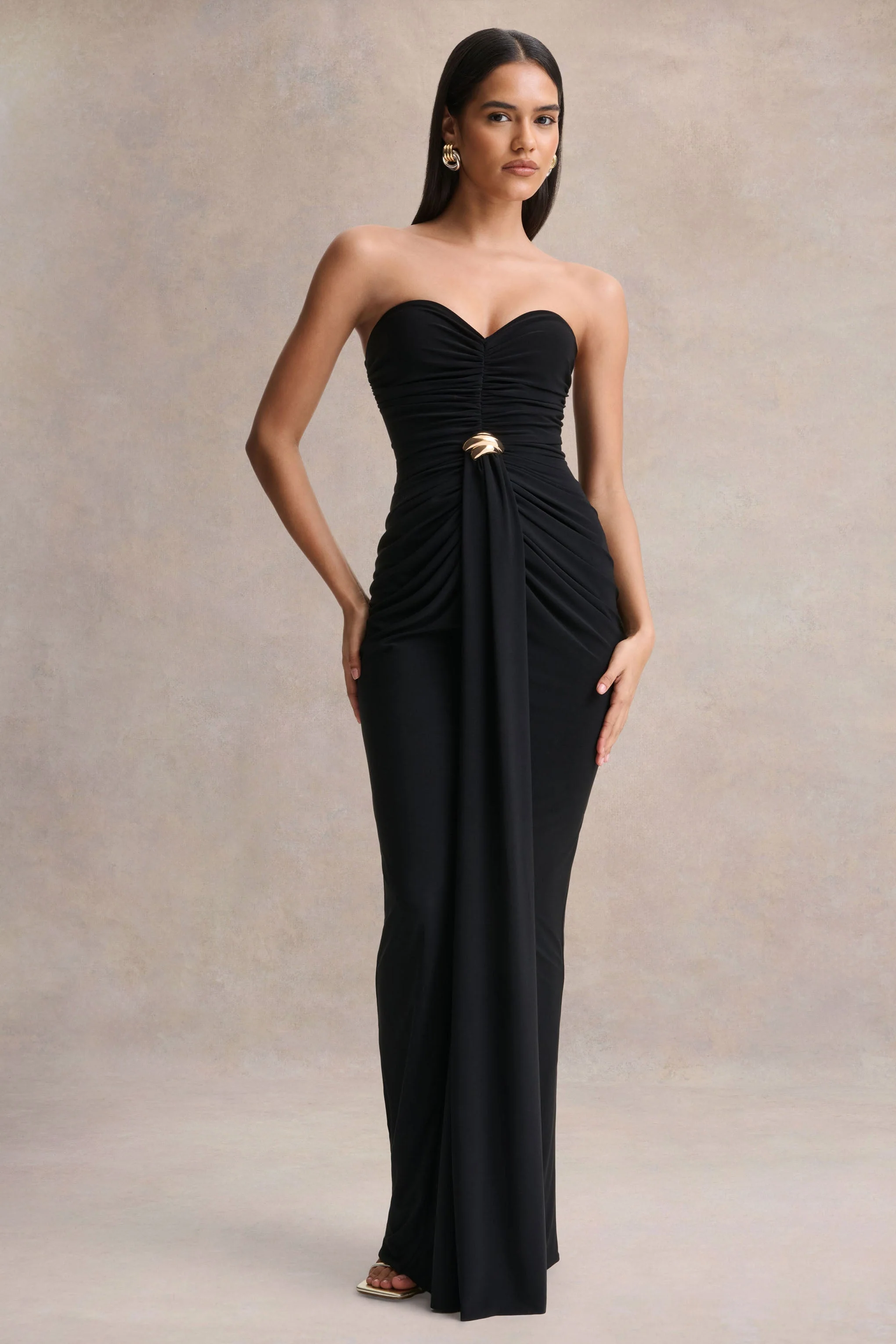 Beverly | Robe longue bandeau noire avec détails froncés - Image 2