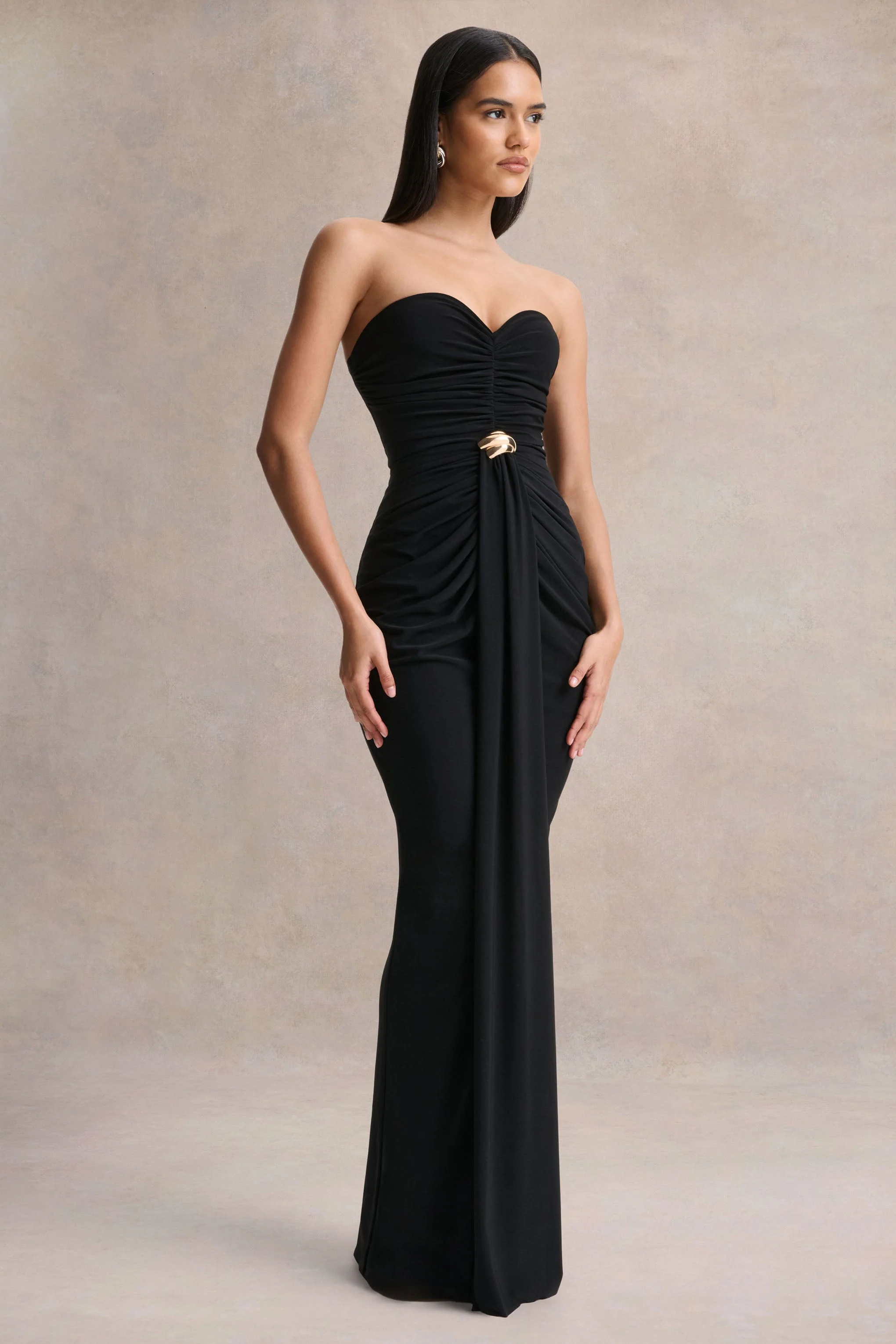 Beverly | Robe longue bandeau noire avec détails froncés - Image 6