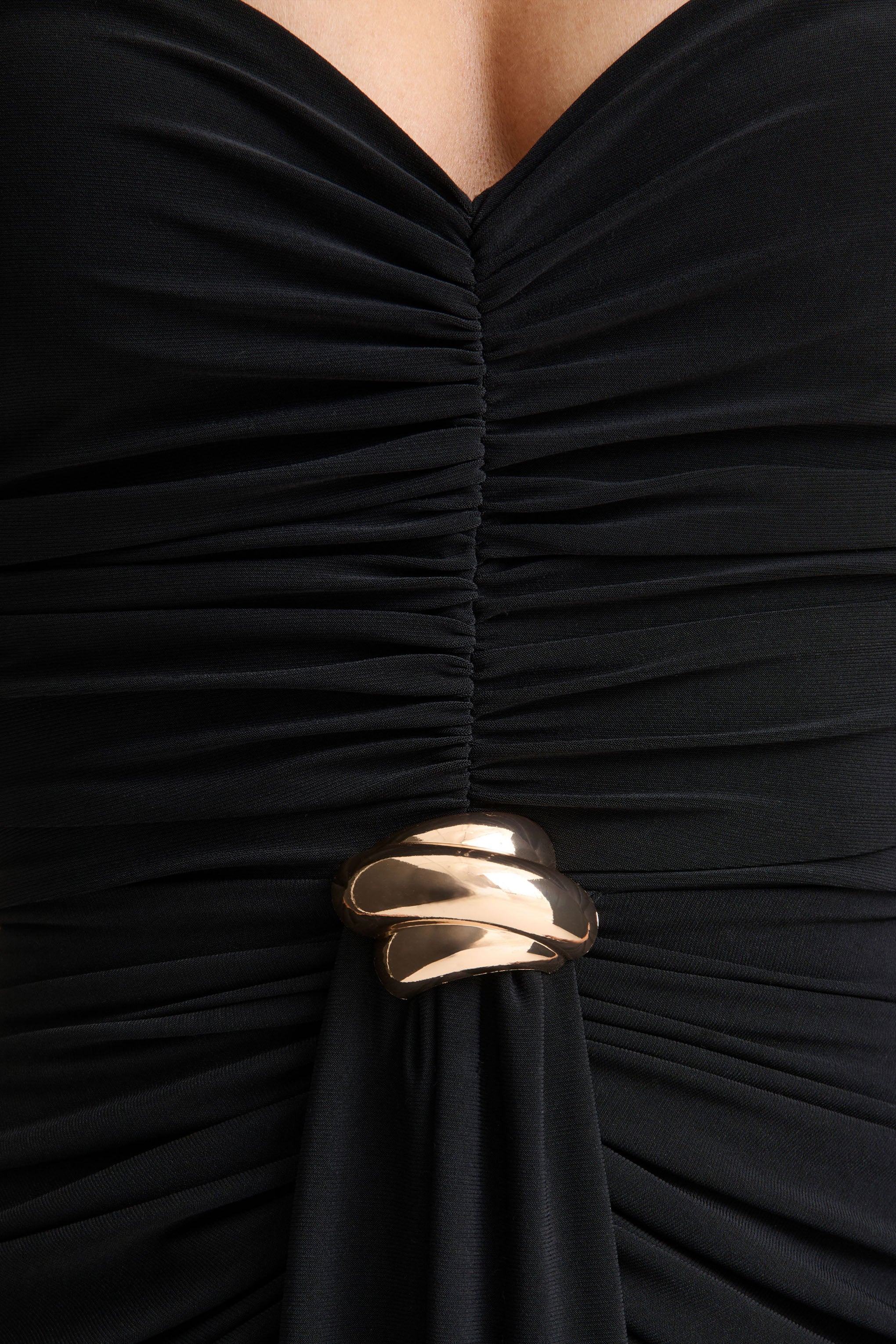 Beverly | Robe longue bandeau noire avec détails froncés - Image 7