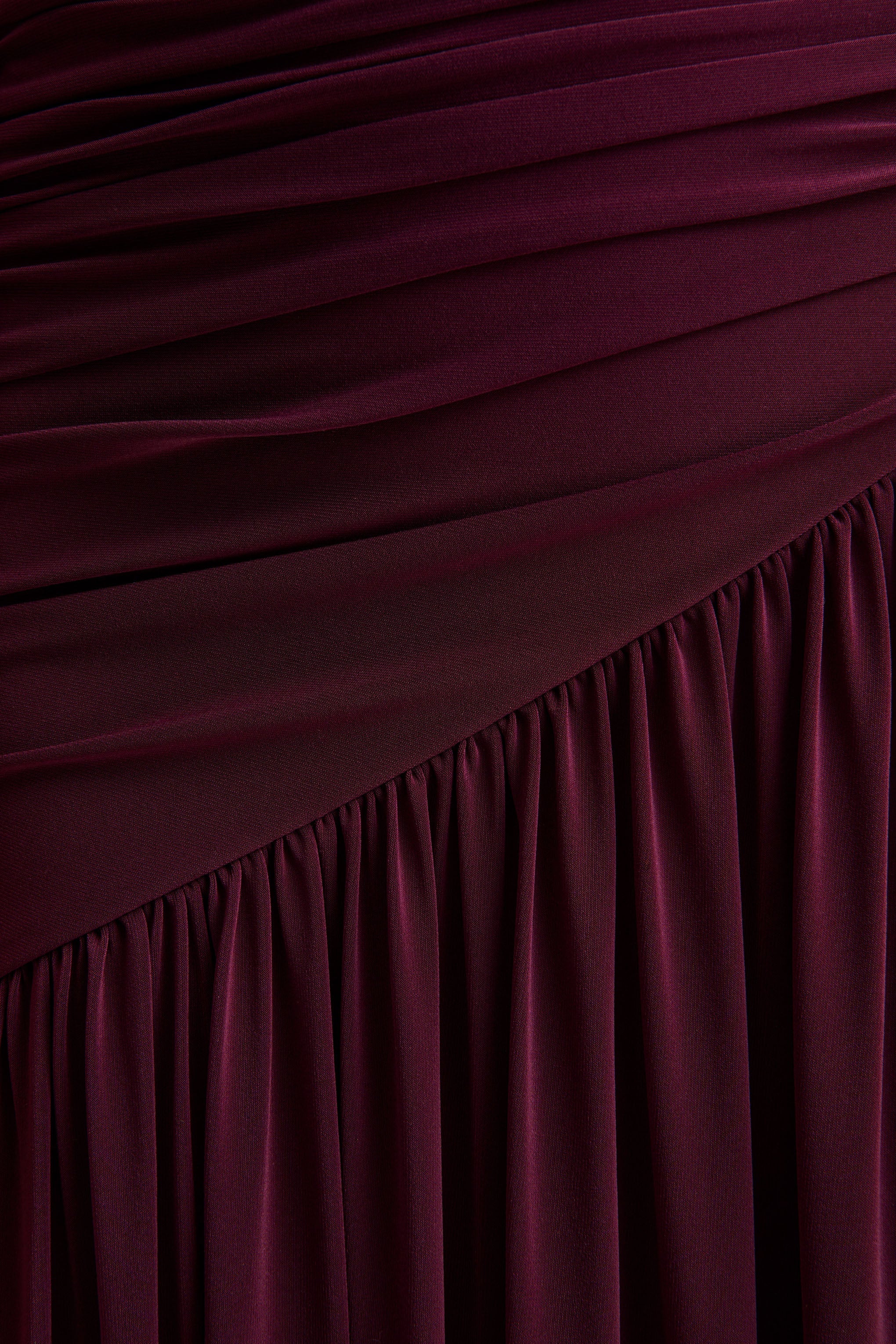 Bexley | Robe longue prune foncé à encolure Bardot avec manches en mesh - Image 7