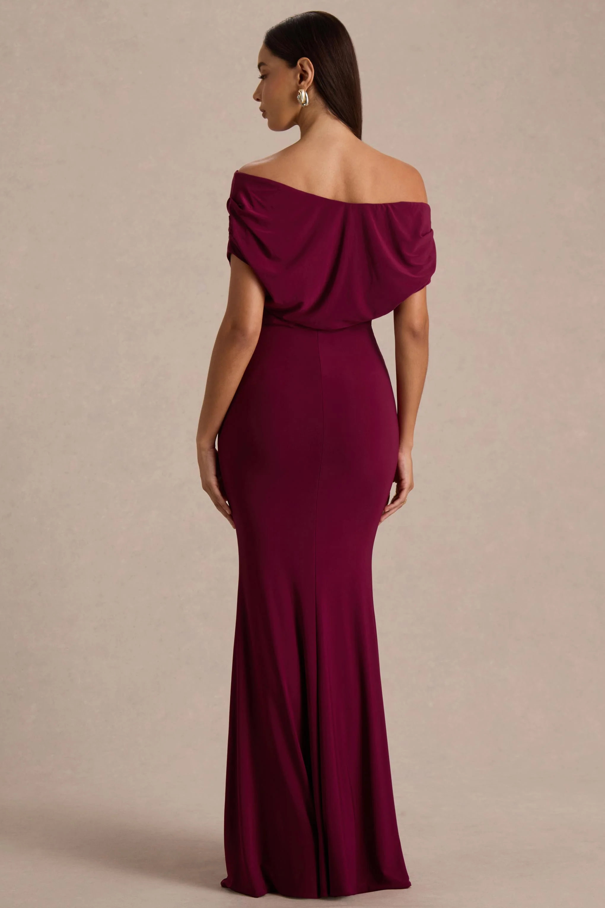 Bowden | Robe longue couleur baie à encolure bardot - Image 2