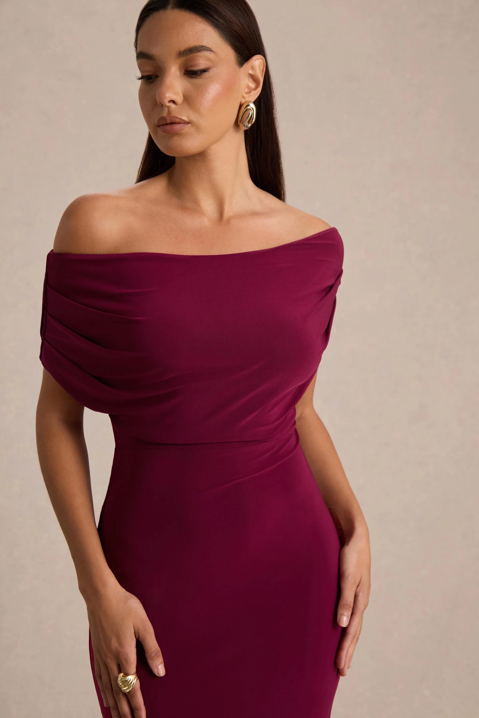 Bowden | Robe longue couleur baie à encolure bardot - Image 3