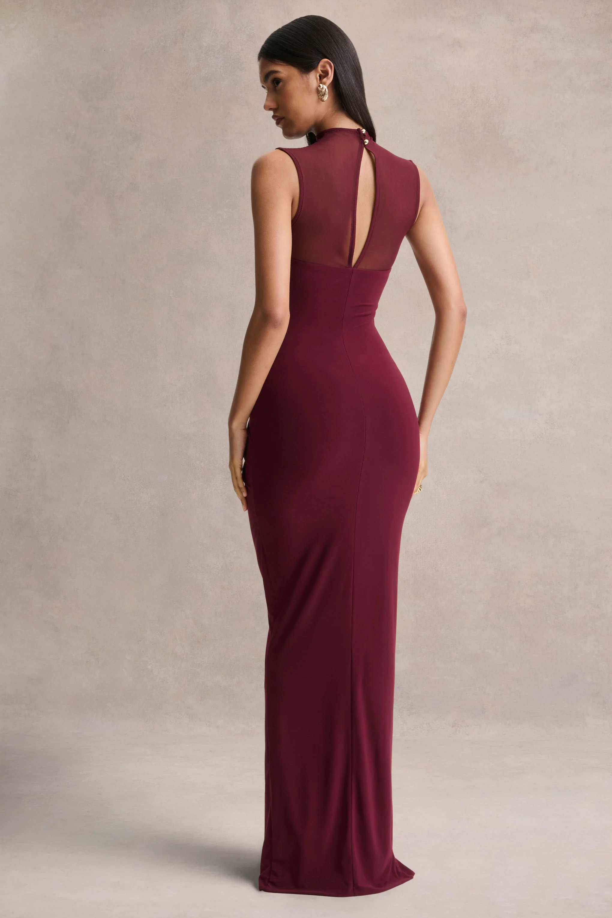 Brialle | Robe longue bordeaux à col montant avec mesh et détails froncés - Image 2