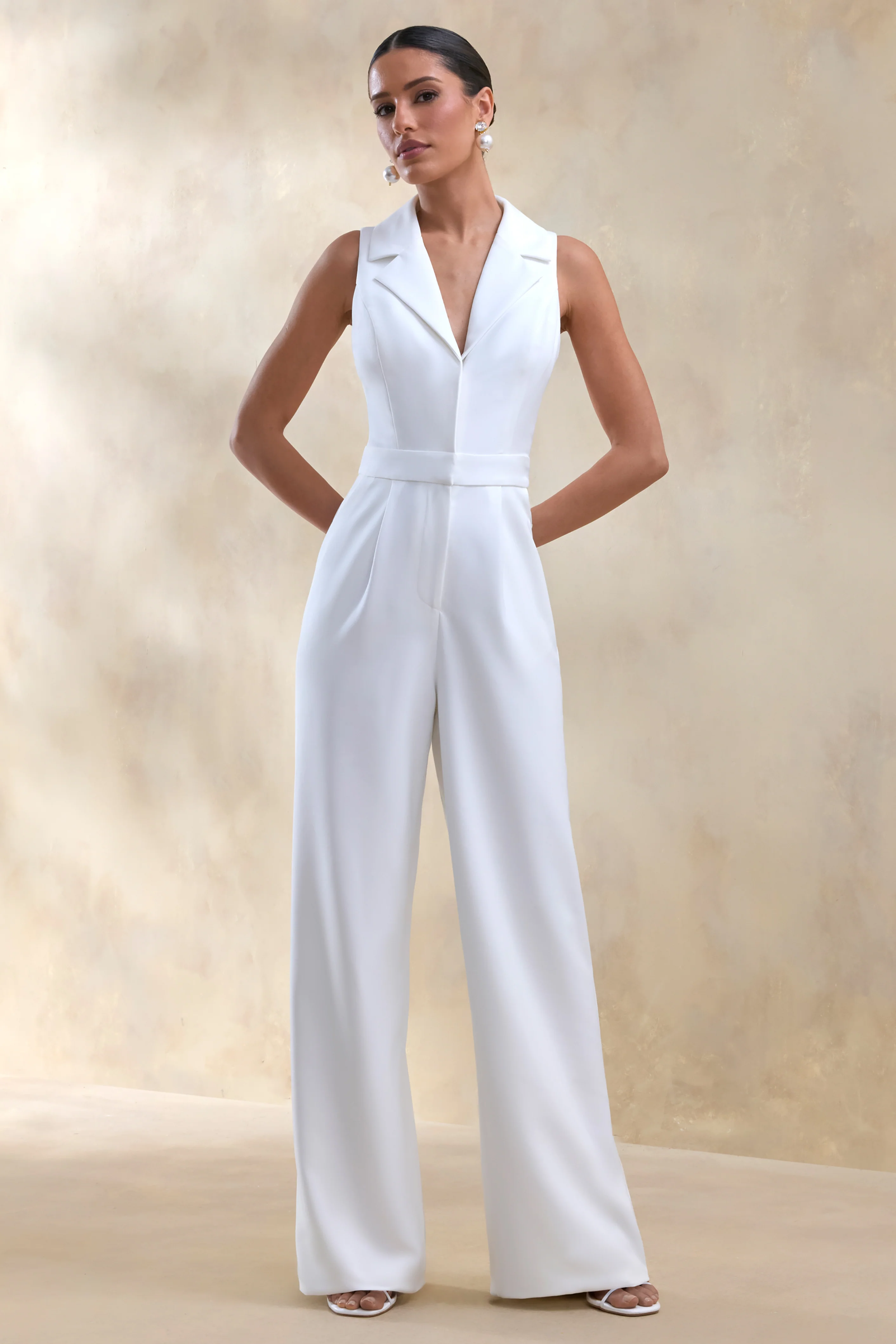Brillora | combinaison tailleur à décolleté plongeant blanc
