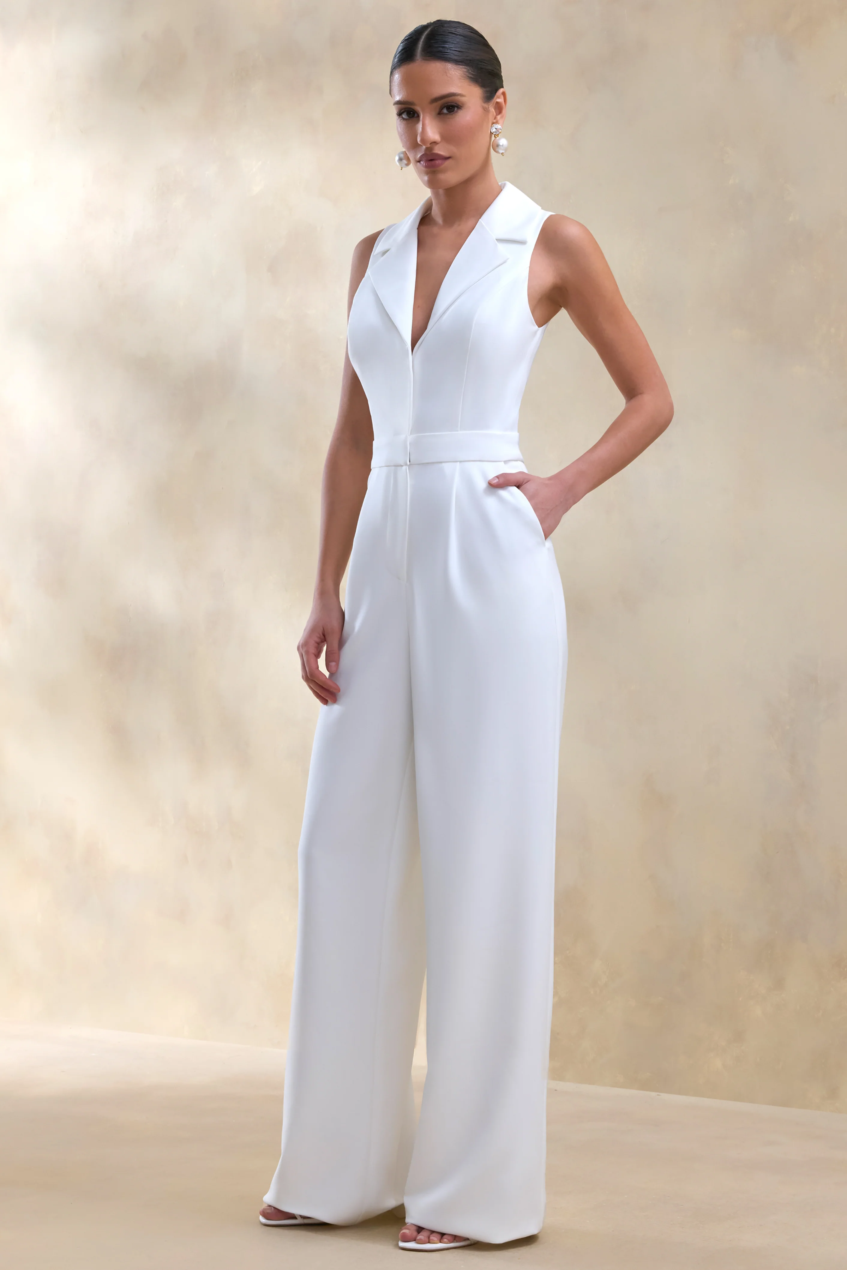 Brillora | combinaison tailleur à décolleté plongeant blanc - Image 4