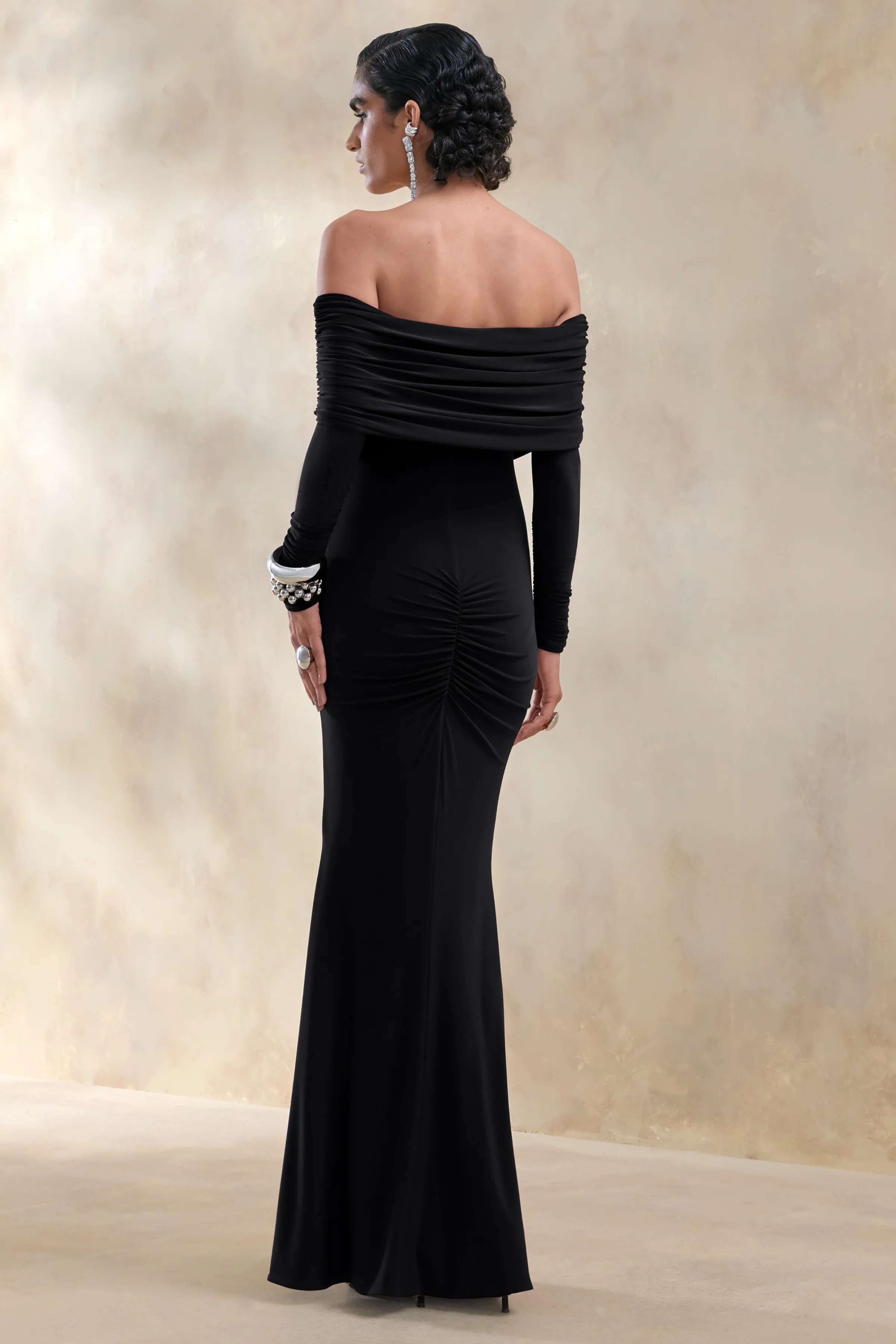 Brisea | Robe longue noire à encolure bardot - Image 2