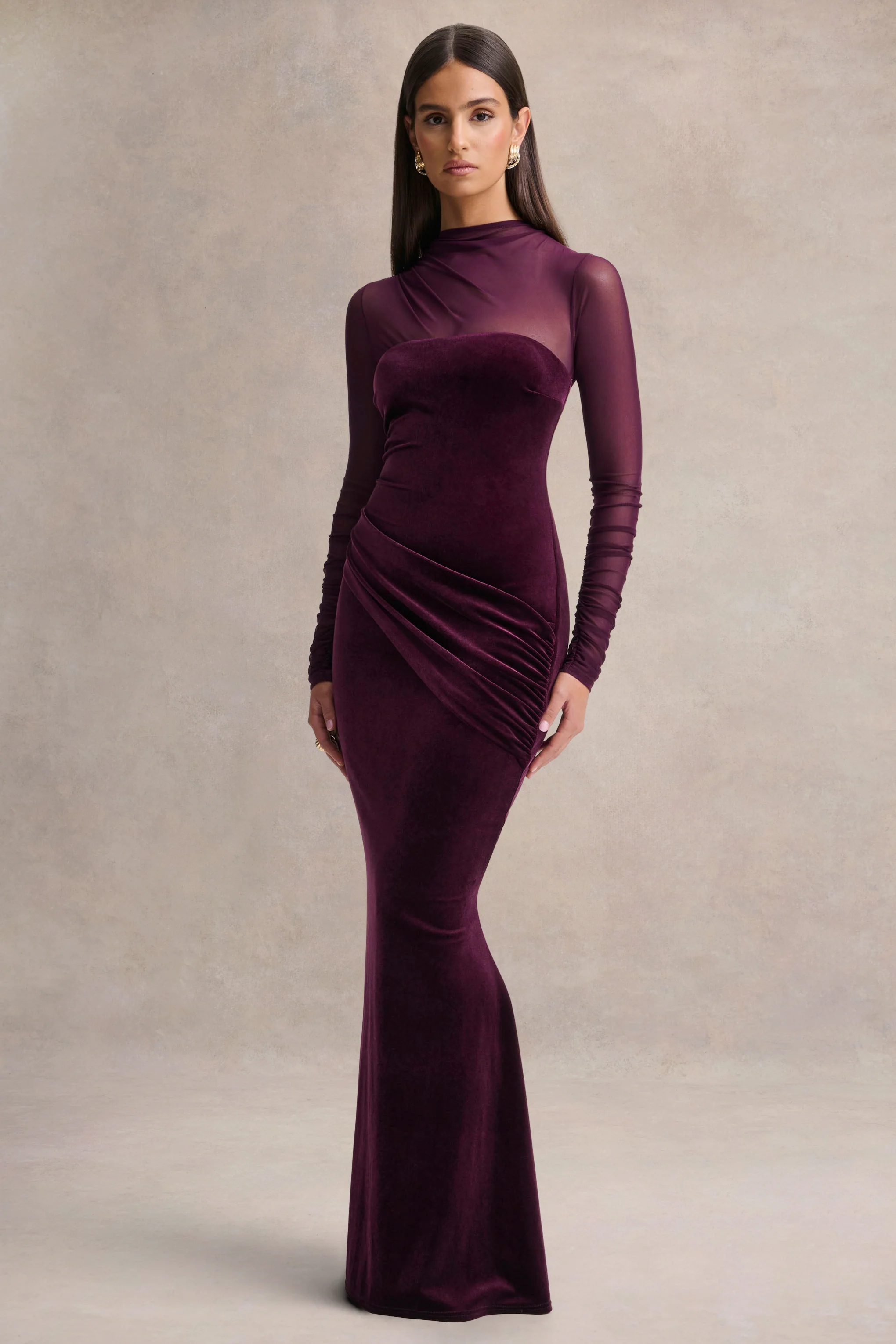 Cambria | Robe longue prune en velours à encolure haute avec détails drapés - Image 5