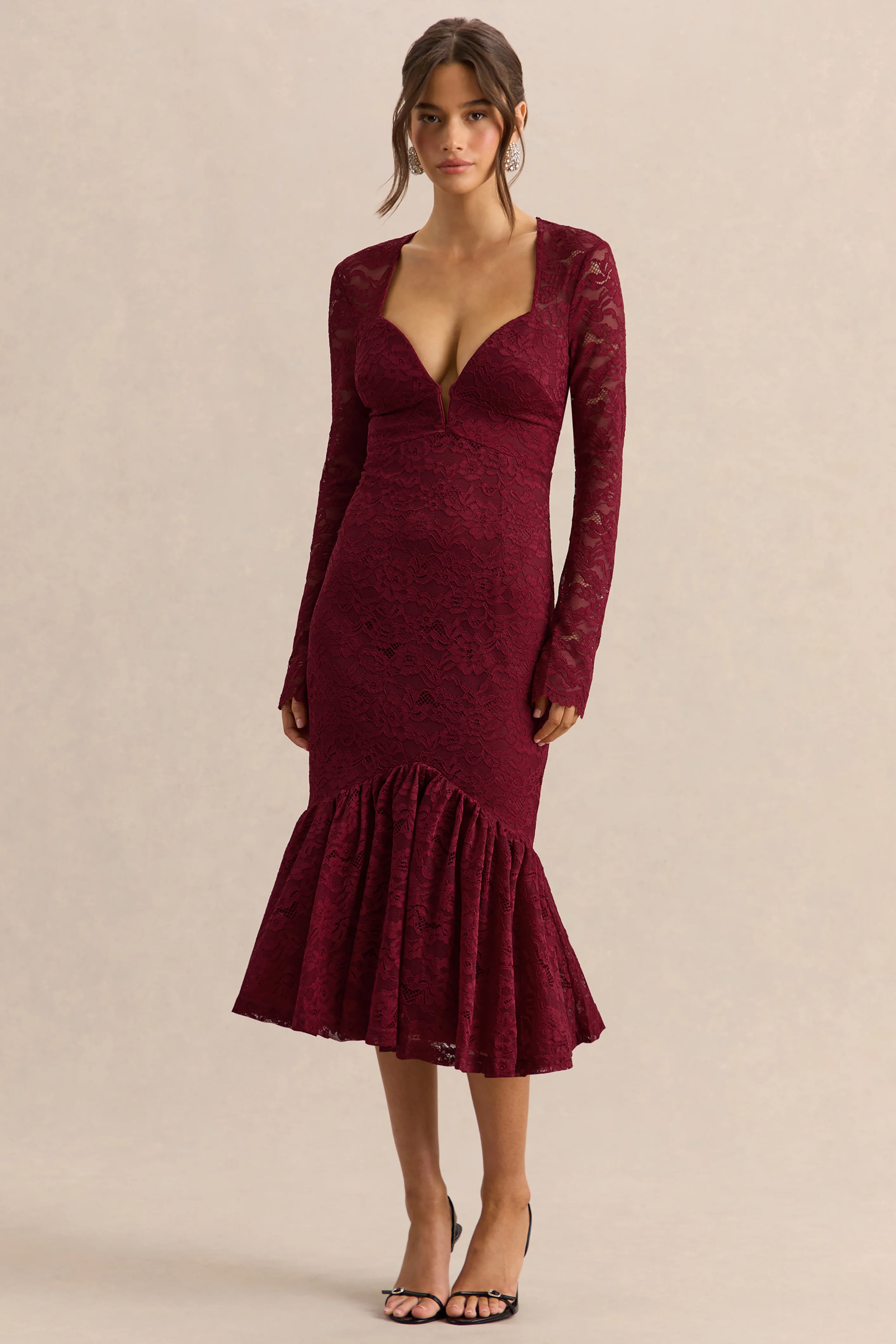 Camilly | Robe mi-longue sirène en dentelle bordeaux à décolleté plongeant - Image 5