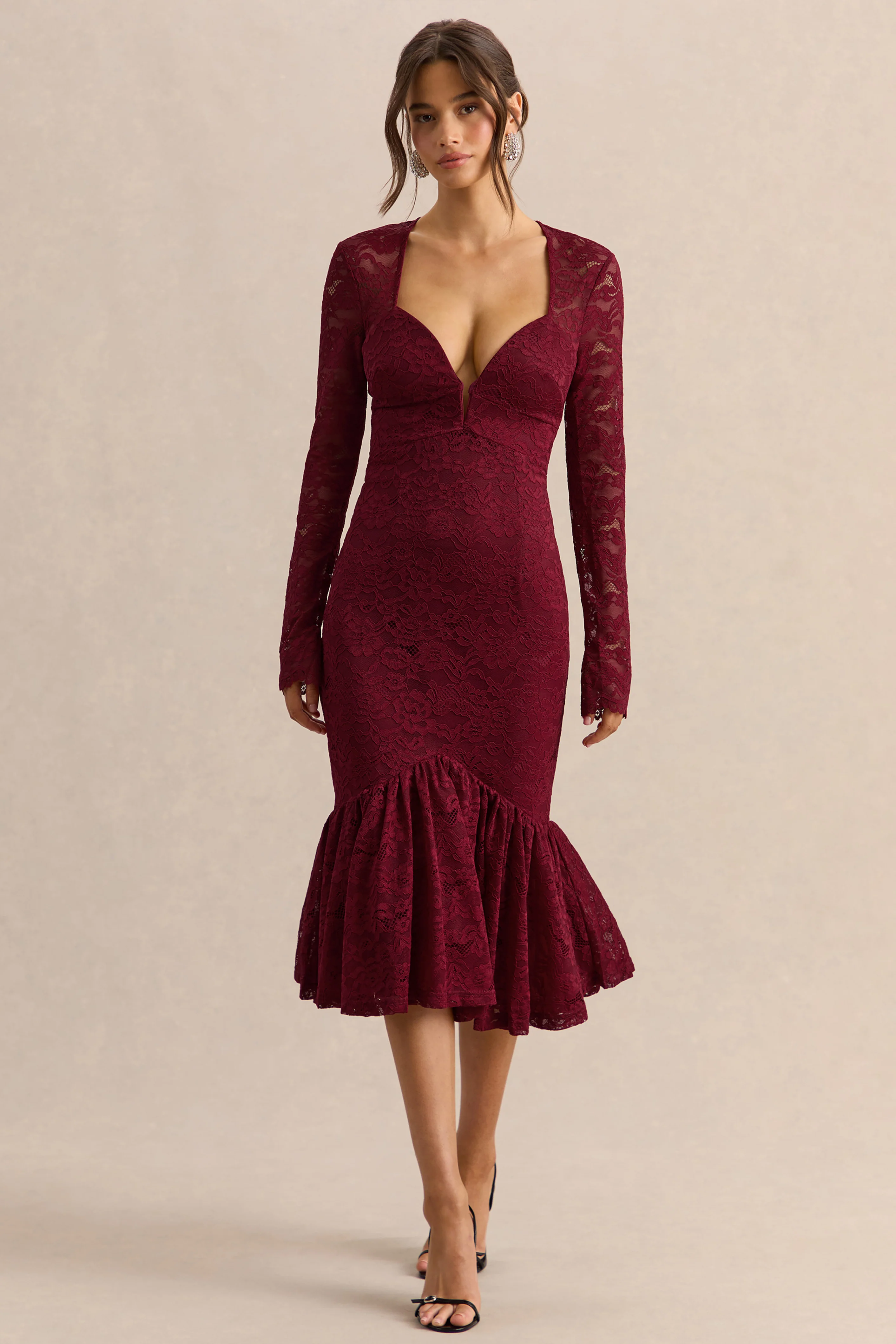 Camilly | Robe mi-longue sirène en dentelle bordeaux à décolleté plongeant - Image 6