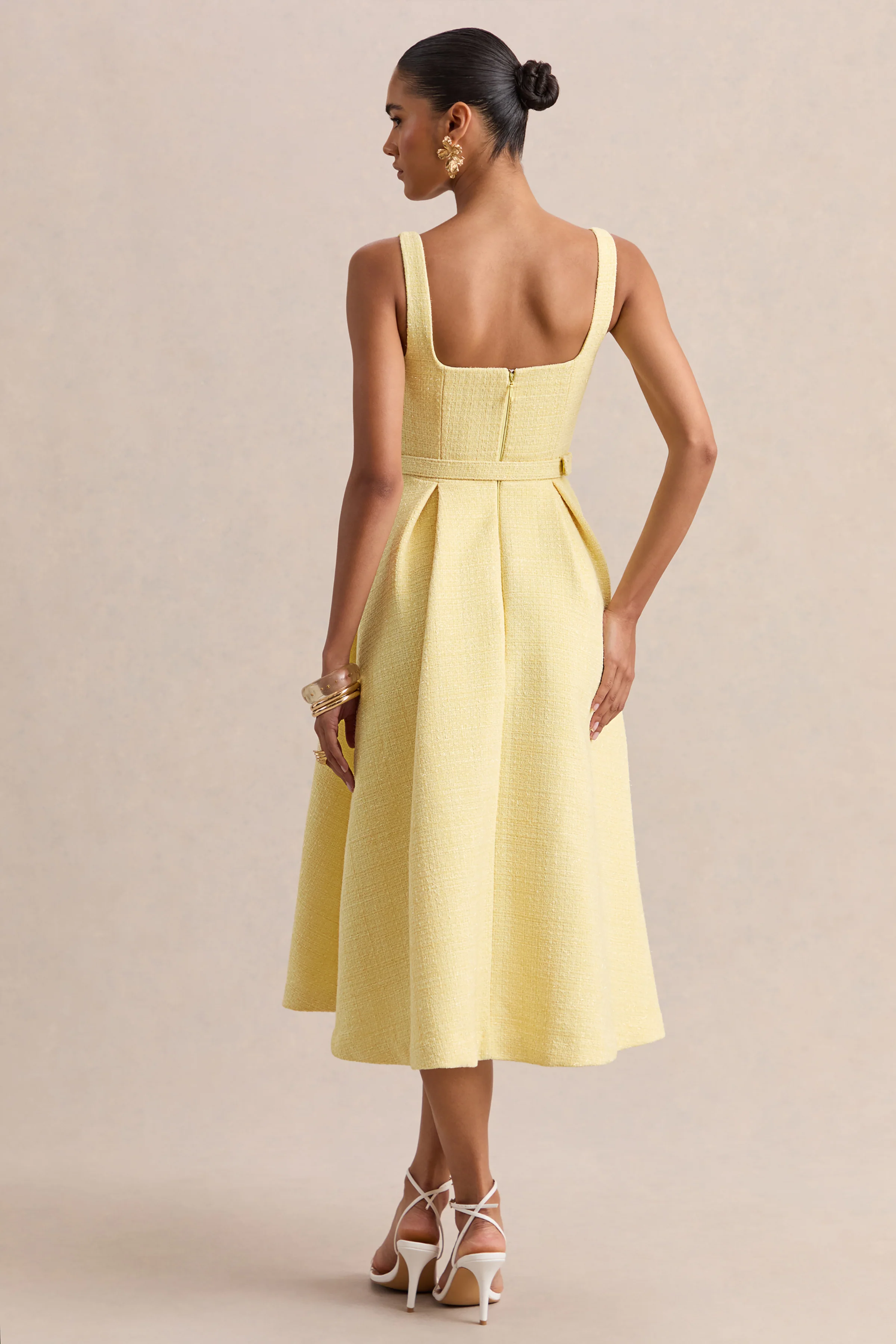 Camoria | Robe mi-longue citron en bouclé à encolure carrée - Image 2