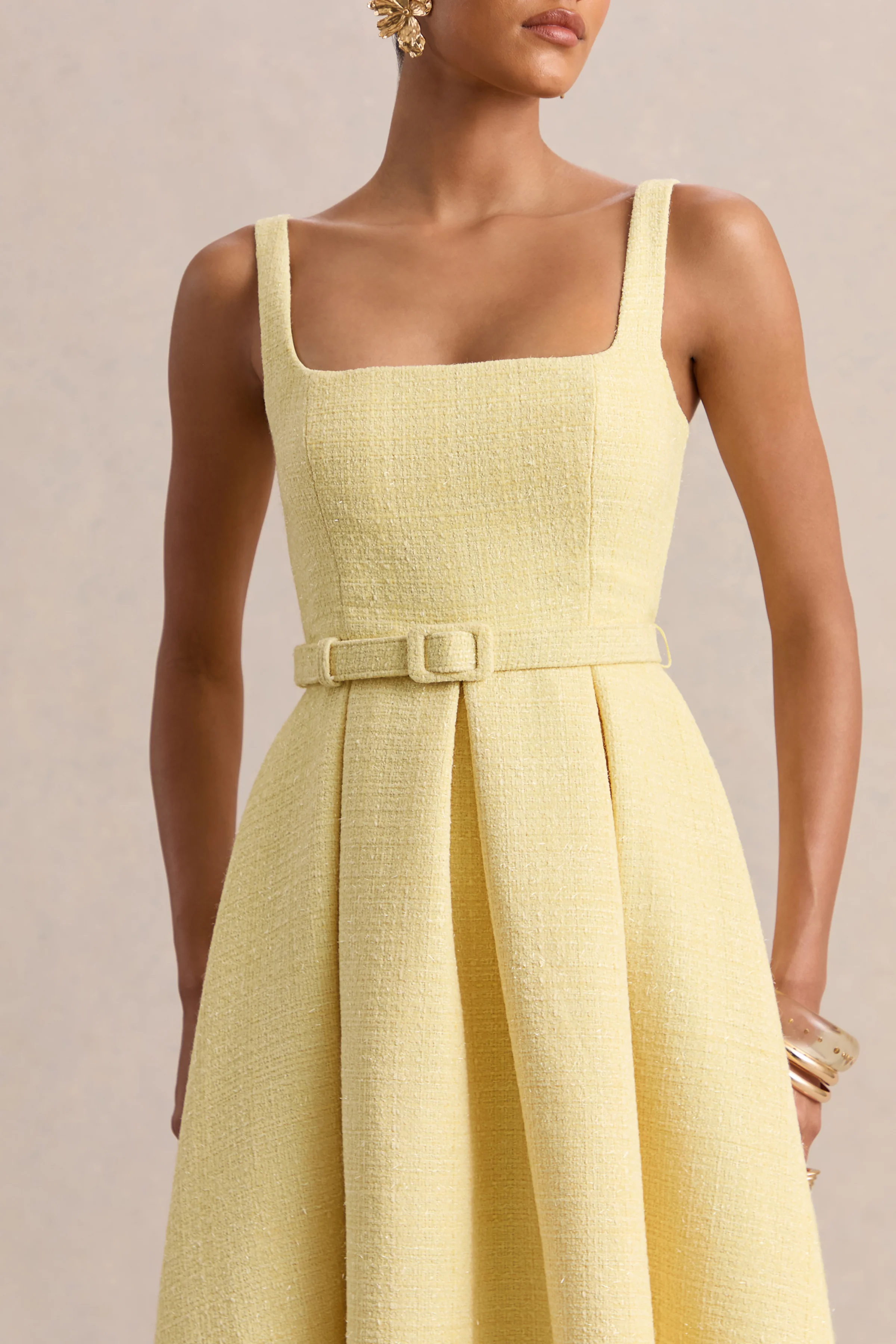 Camoria | Robe mi-longue citron en bouclé à encolure carrée - Image 3