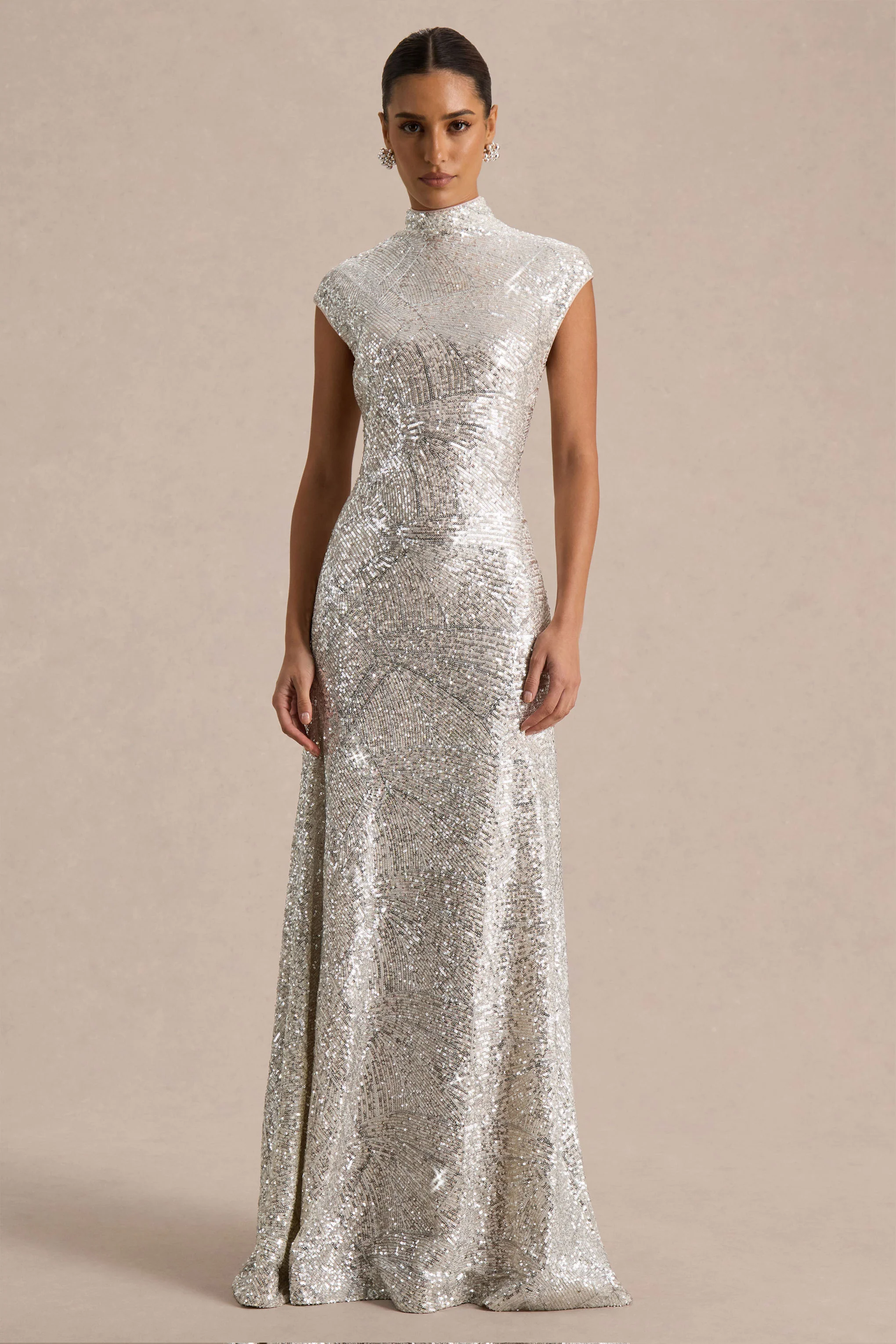 Cecy | Robe Longue en Sequins Argentés à Col Montant avec Manches Courtes