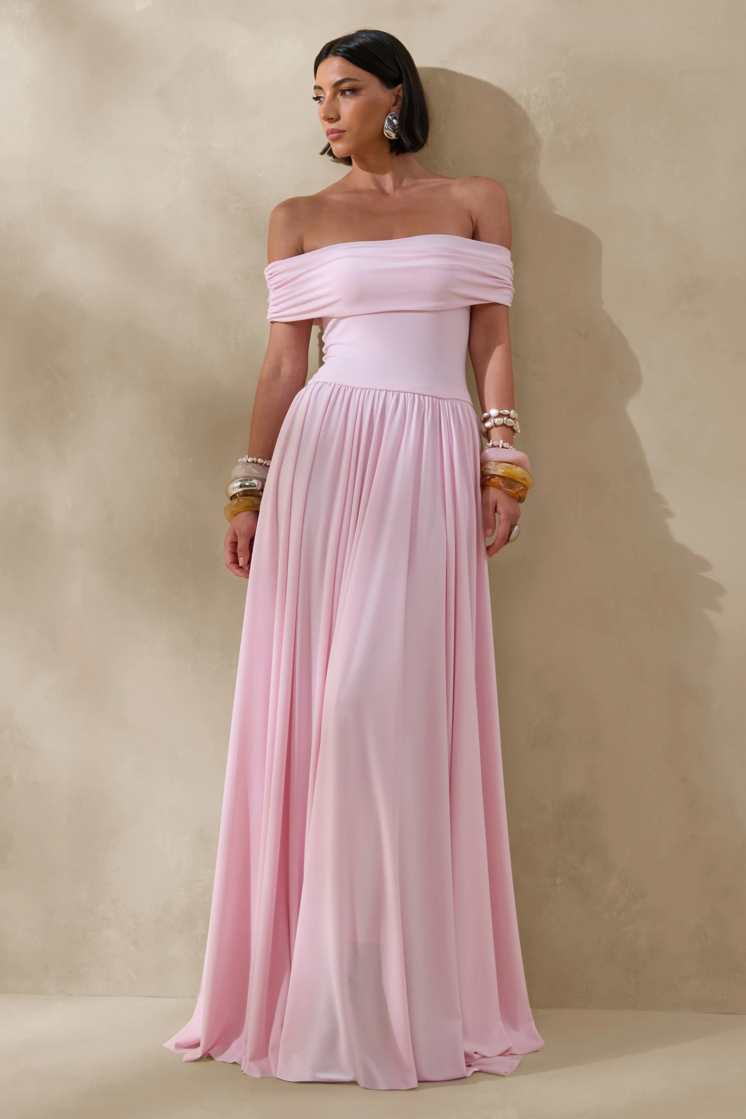 Cindie | Robe longue rose à encolure bardot - Image 4
