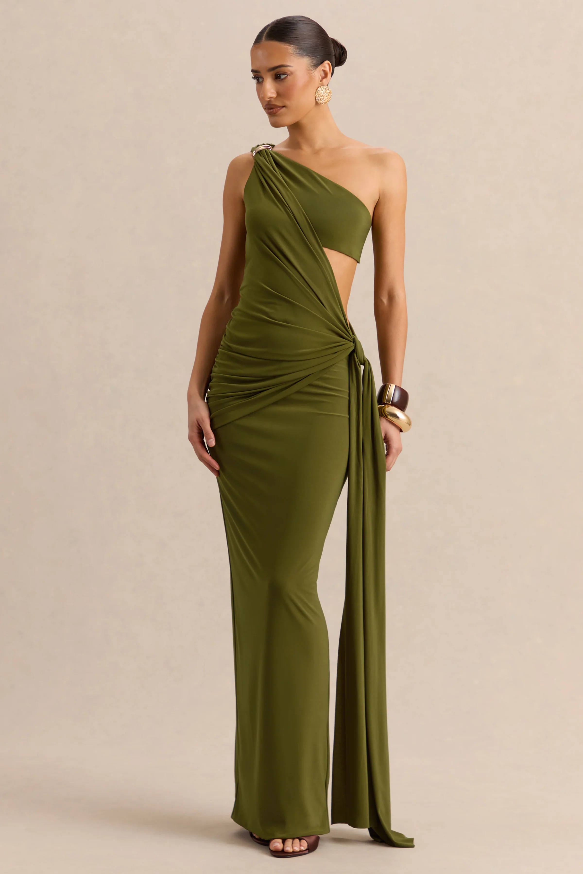 Clarosia | Robe longue verte à encolure asymétrique avec découpes et détail écharpe - Image 7