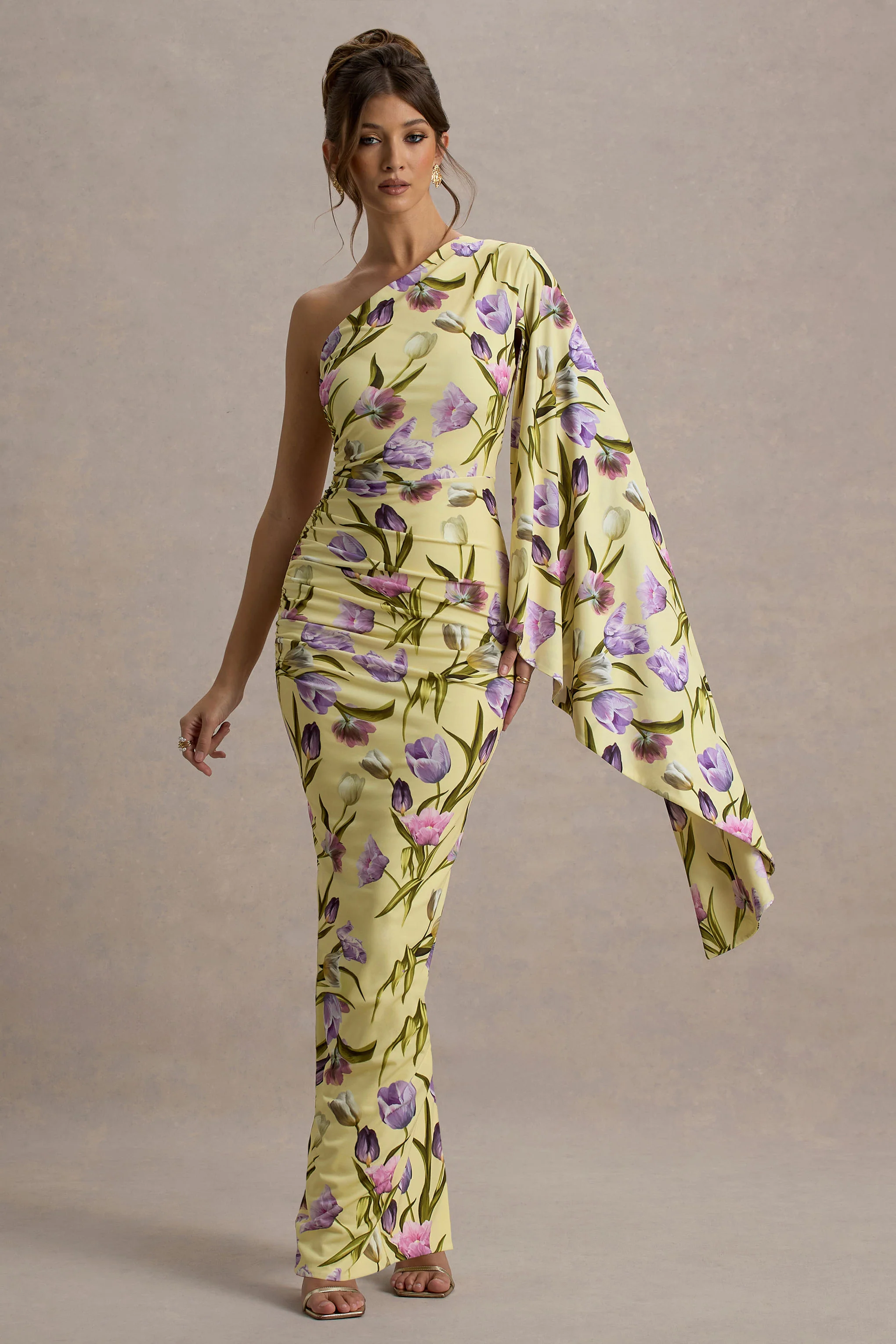 Clementina | Robe longue asymetrique à imprimé floral tulipe avec manches en cape - Image 4