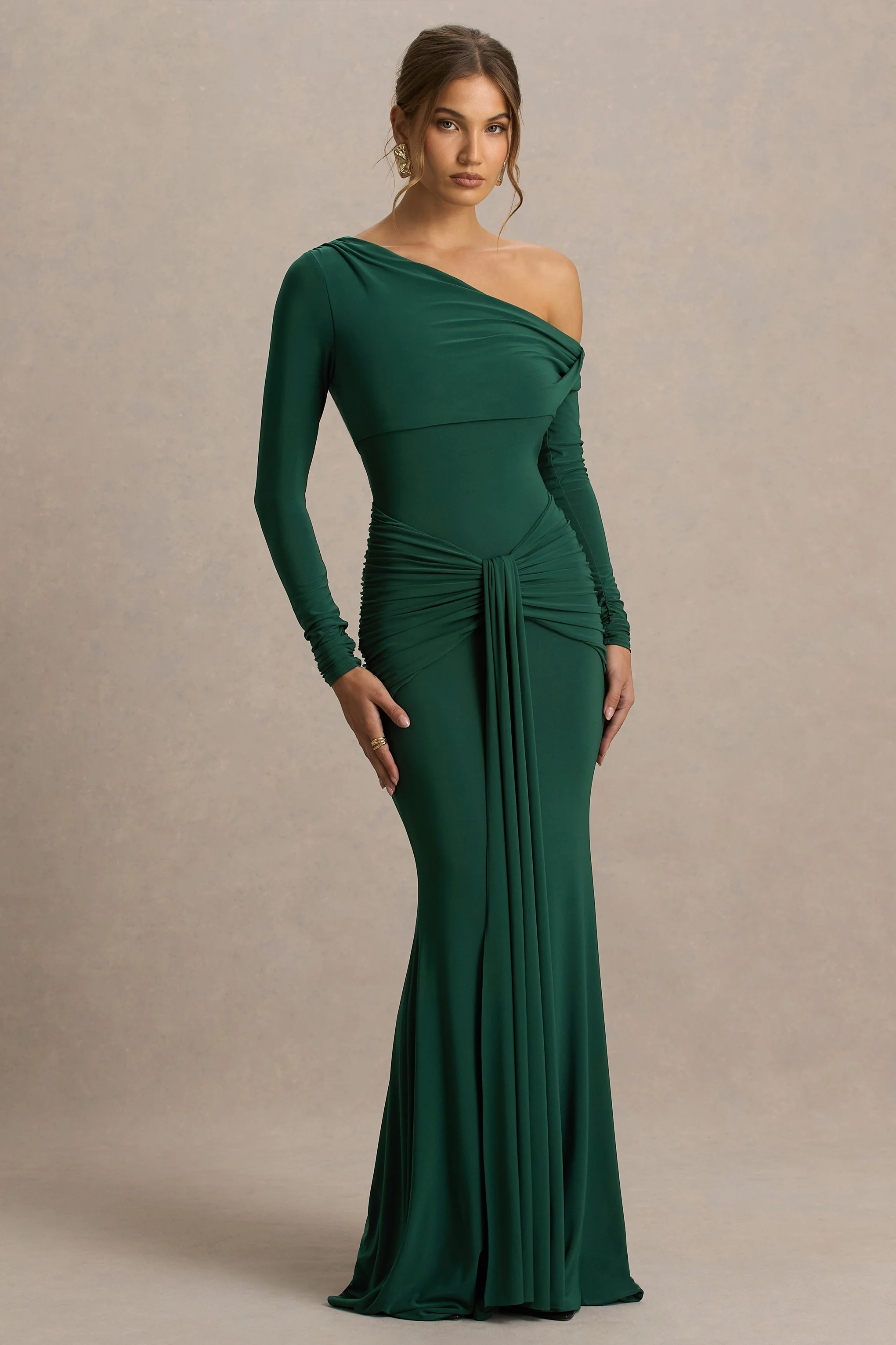 Clover | Robe longue vert foncé à encolure asymétrique avec ceinture