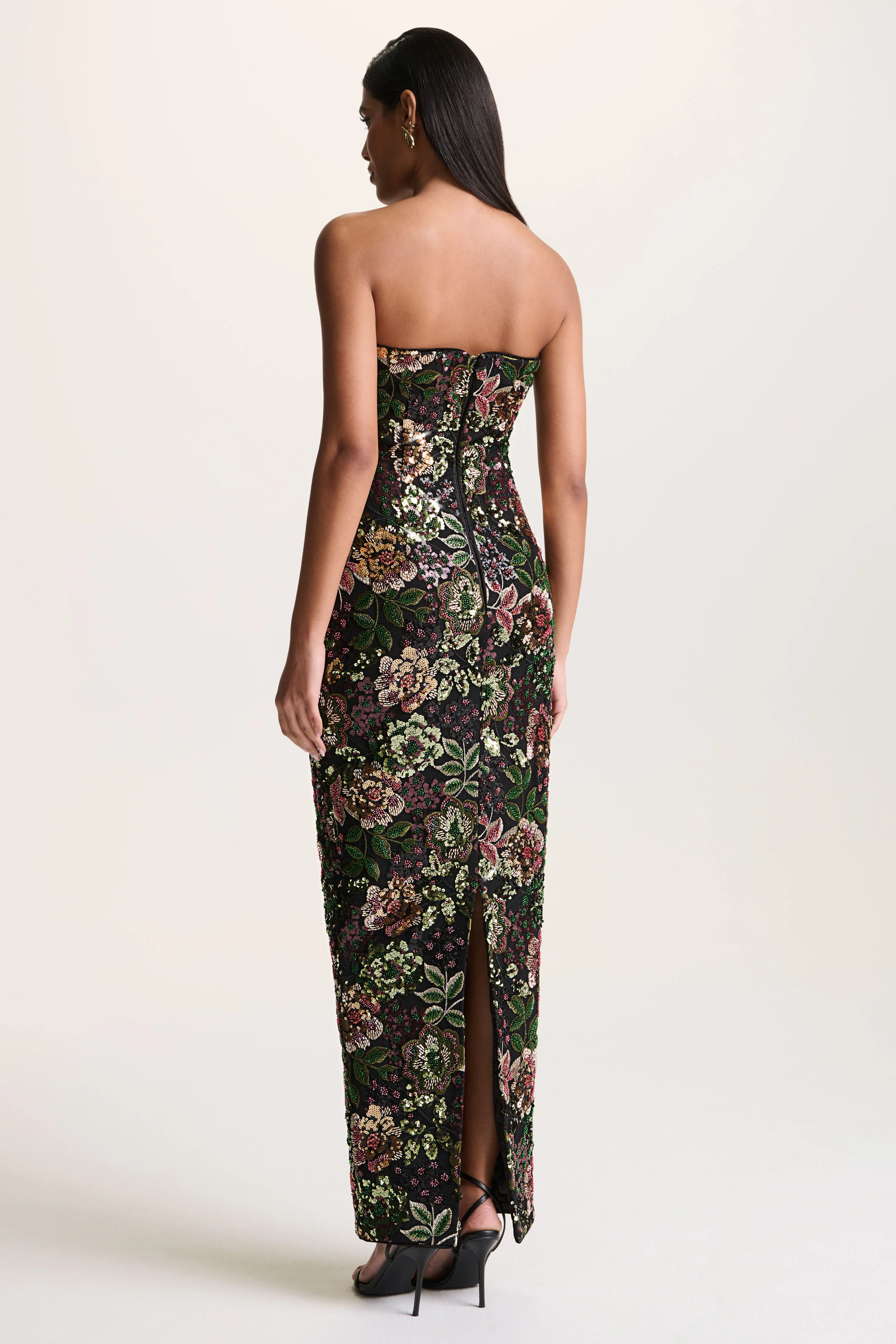 Cora | Robe longue en tulle orné motif floral hivernal à encolure bandeau et détail foulard - Image 3
