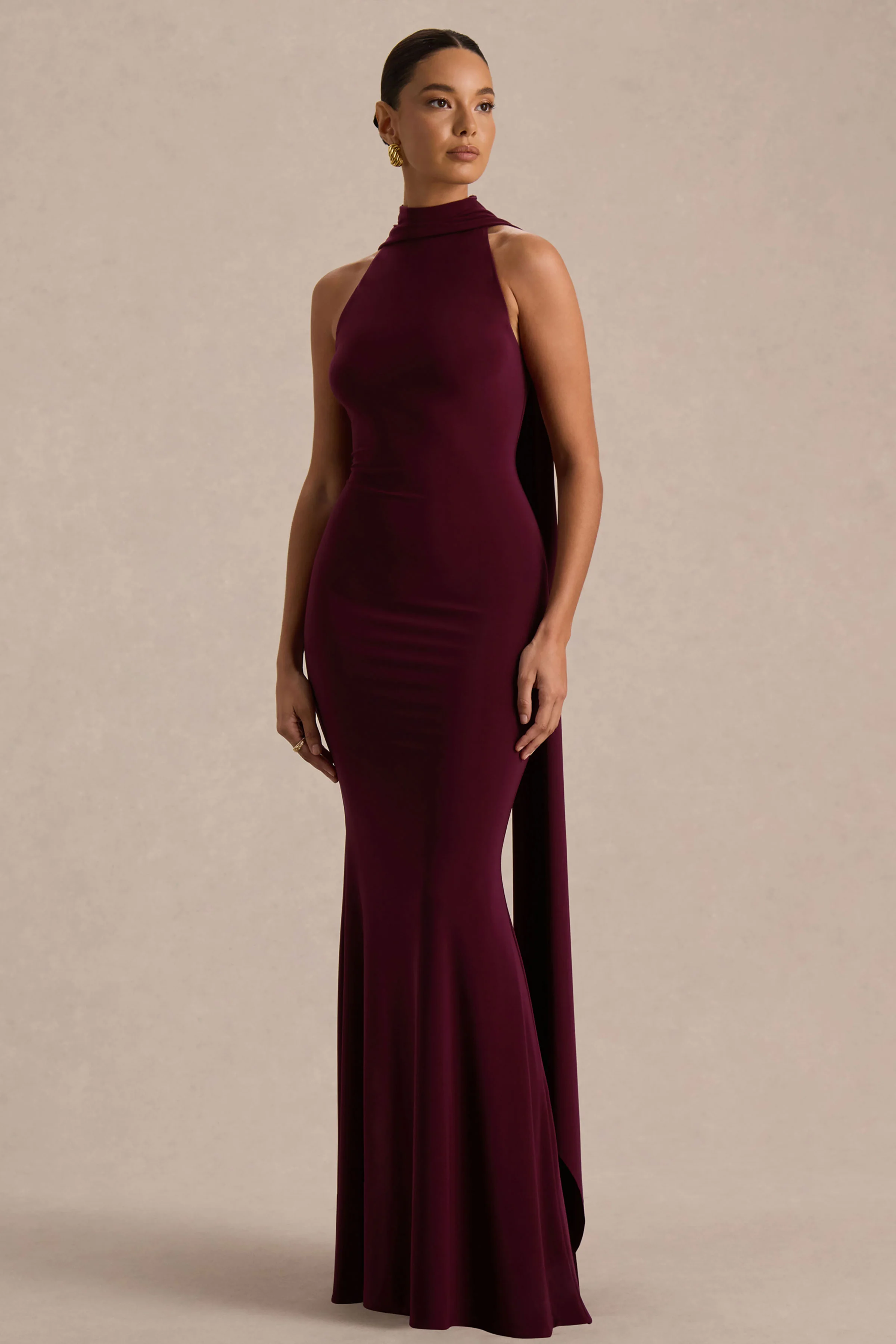 Cordy | Robe longue bordeaux à dos nu avec détail foulard - Image 4