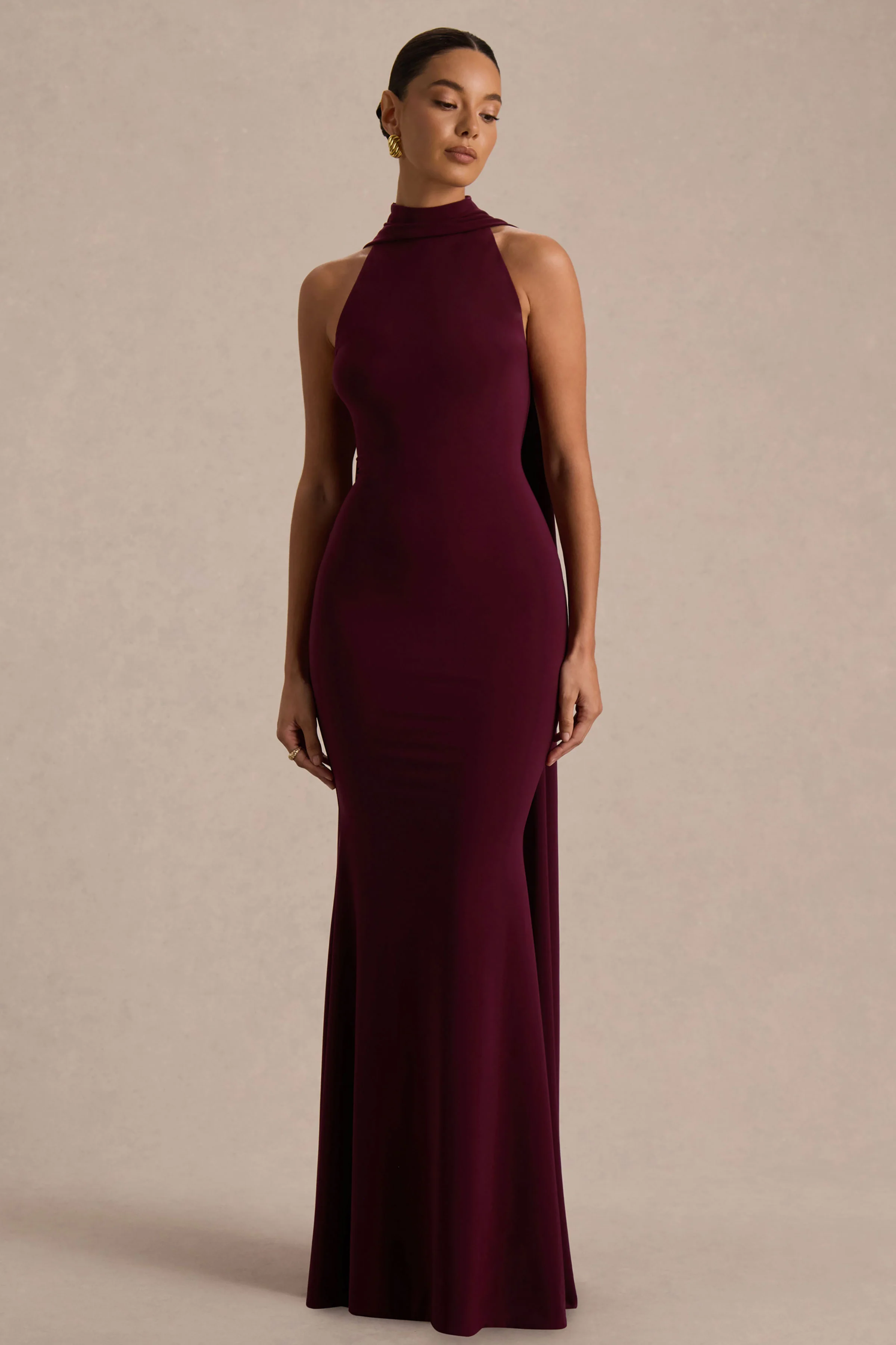 Cordy | Robe longue bordeaux à dos nu avec détail foulard - Image 5