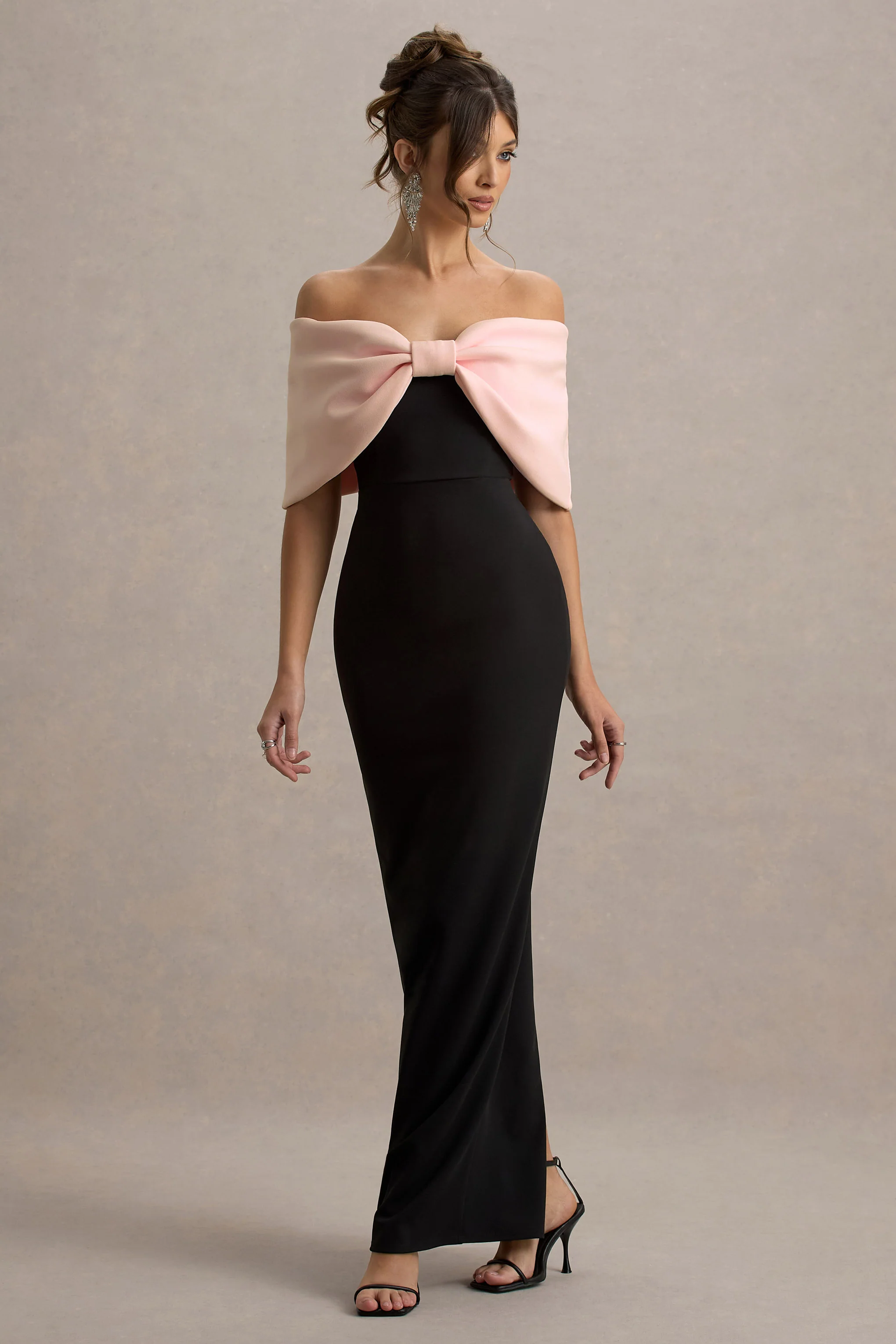 Cornelia | Robe Longue Sans Bretelles Rose et Noire avec Nœud Oversize - Image 4