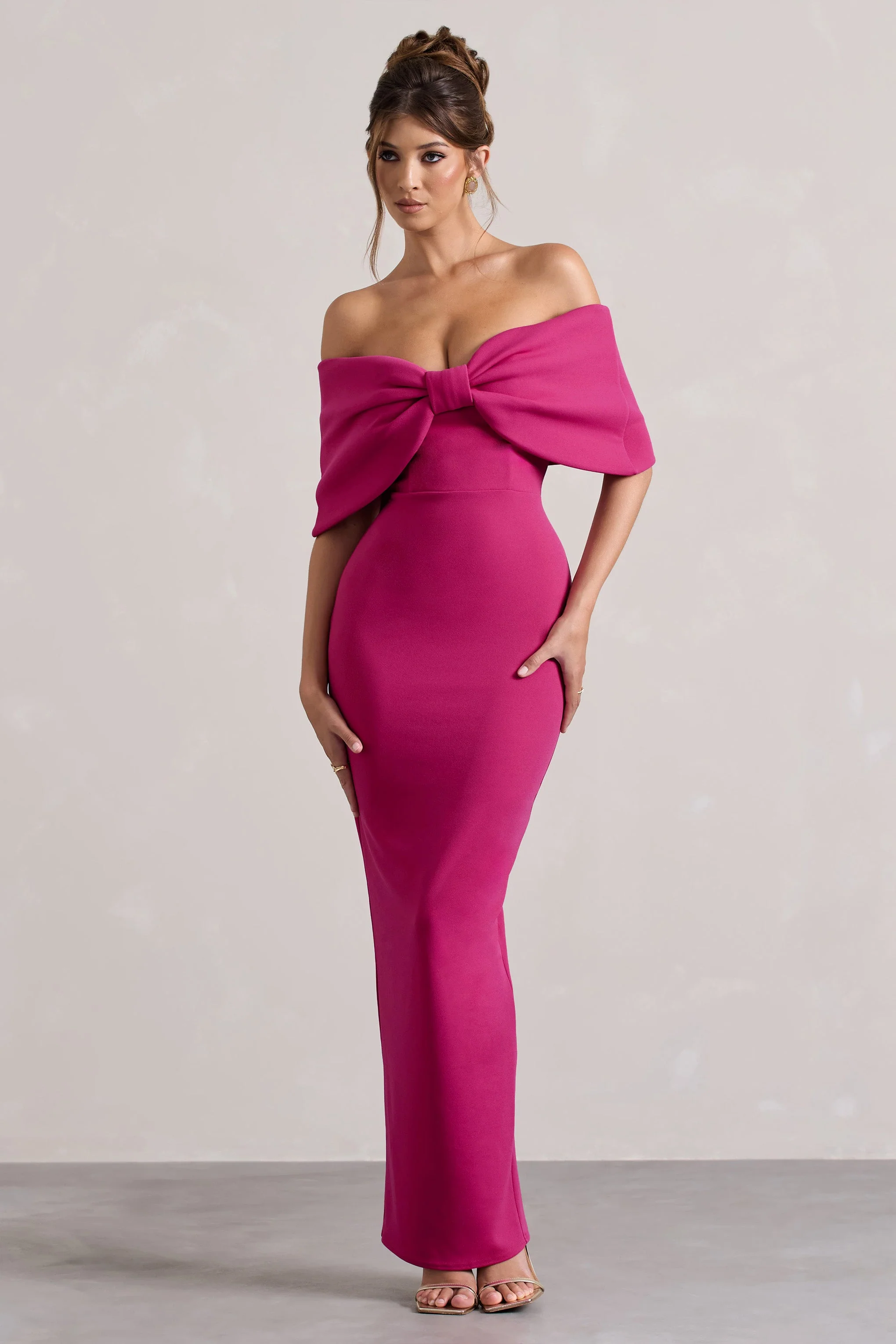 Cornelia | Robe longue sans bretelles rose vif avec un nœud surdimentionné - Image 5