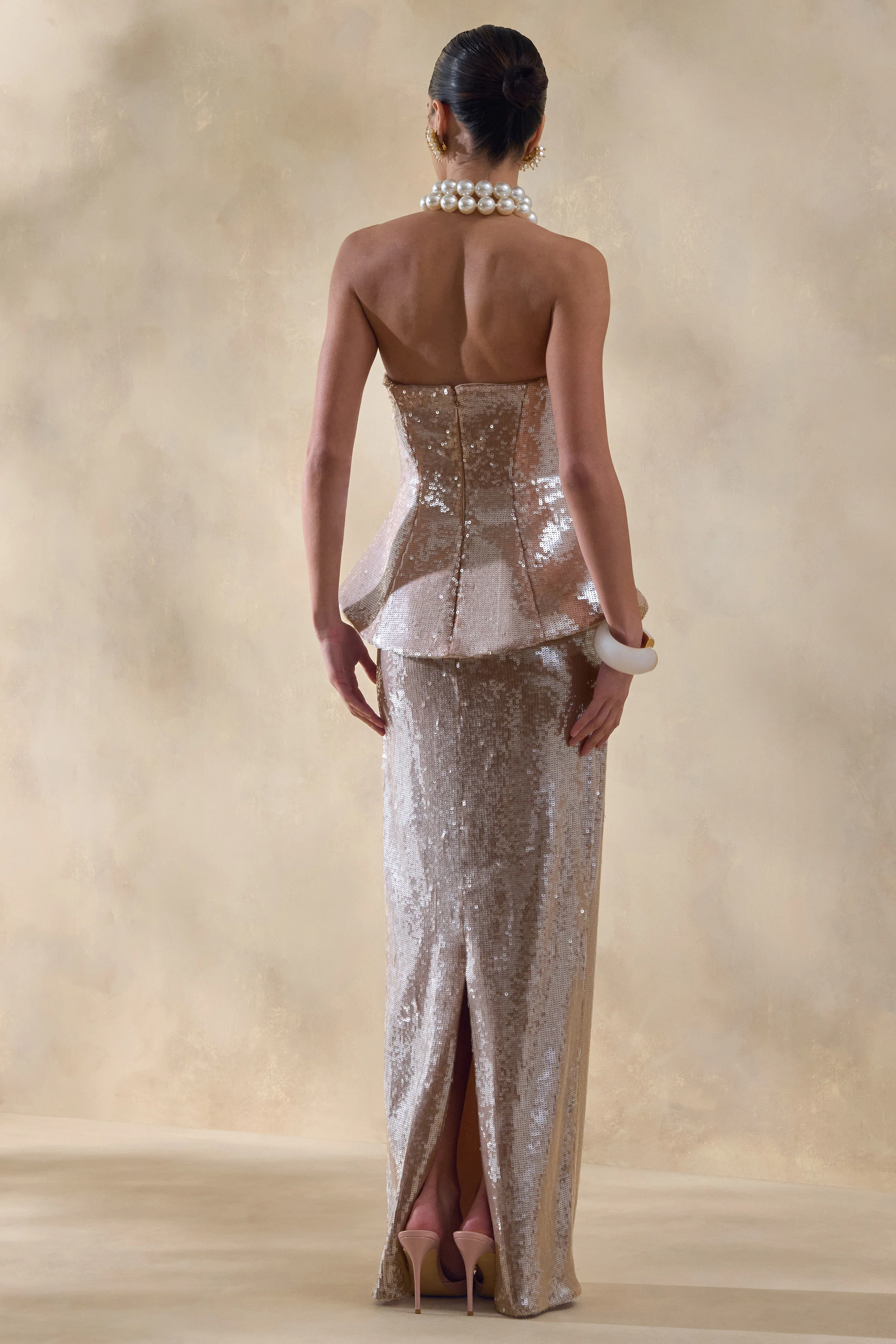 Dalisse | Robe longue nude bandeau à corsage corseté en sequins - Image 2