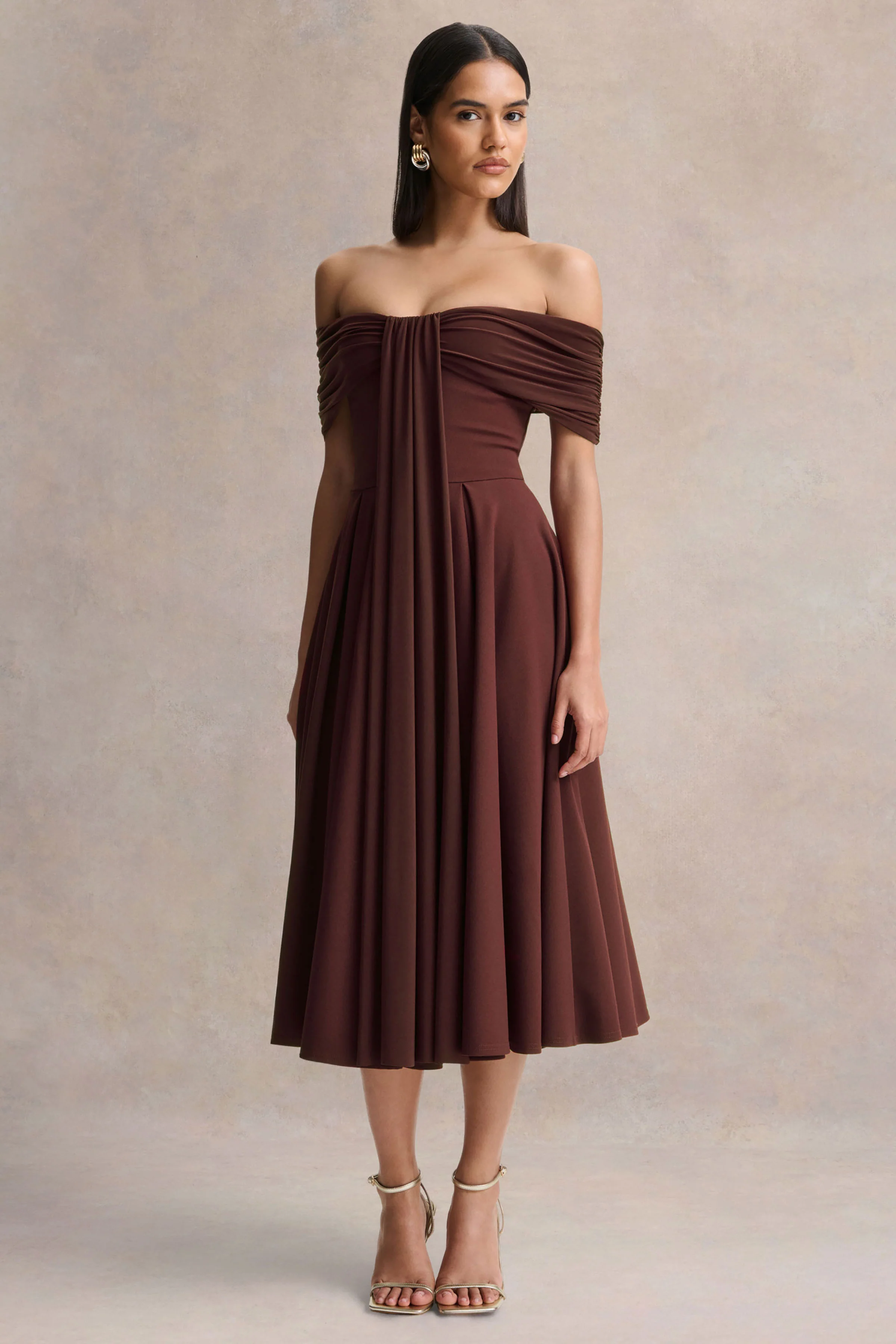 Dearest | Robe mi-longue marron à encolure bardot