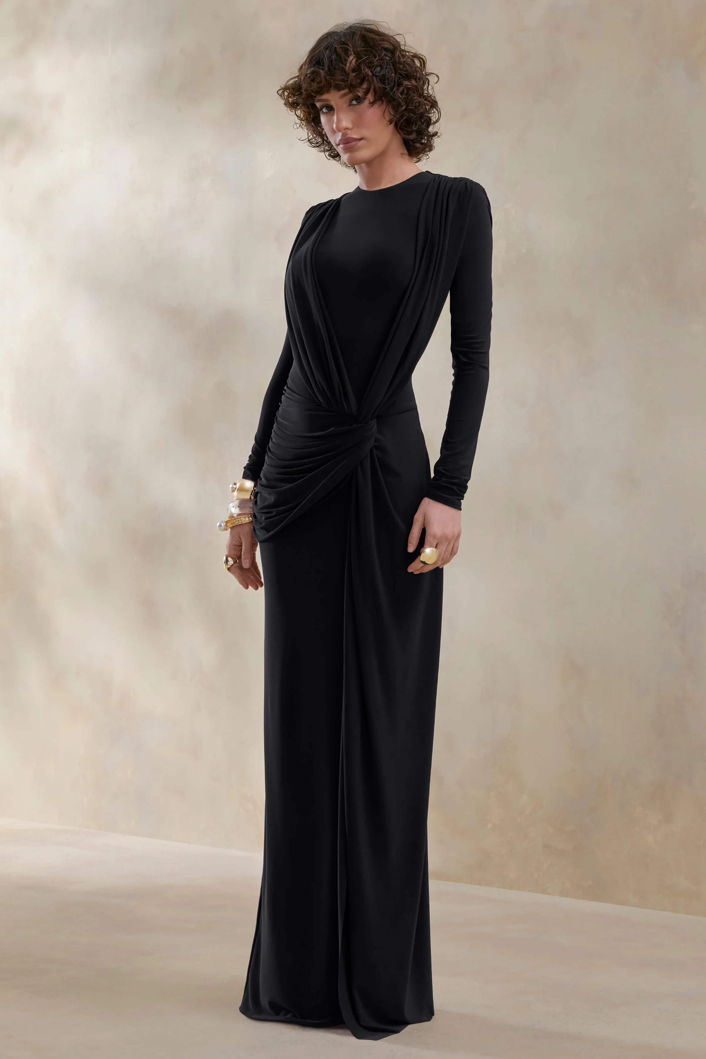 Desirelle | Robe longue noire à encolure ronde avec détails froncés - Image 5