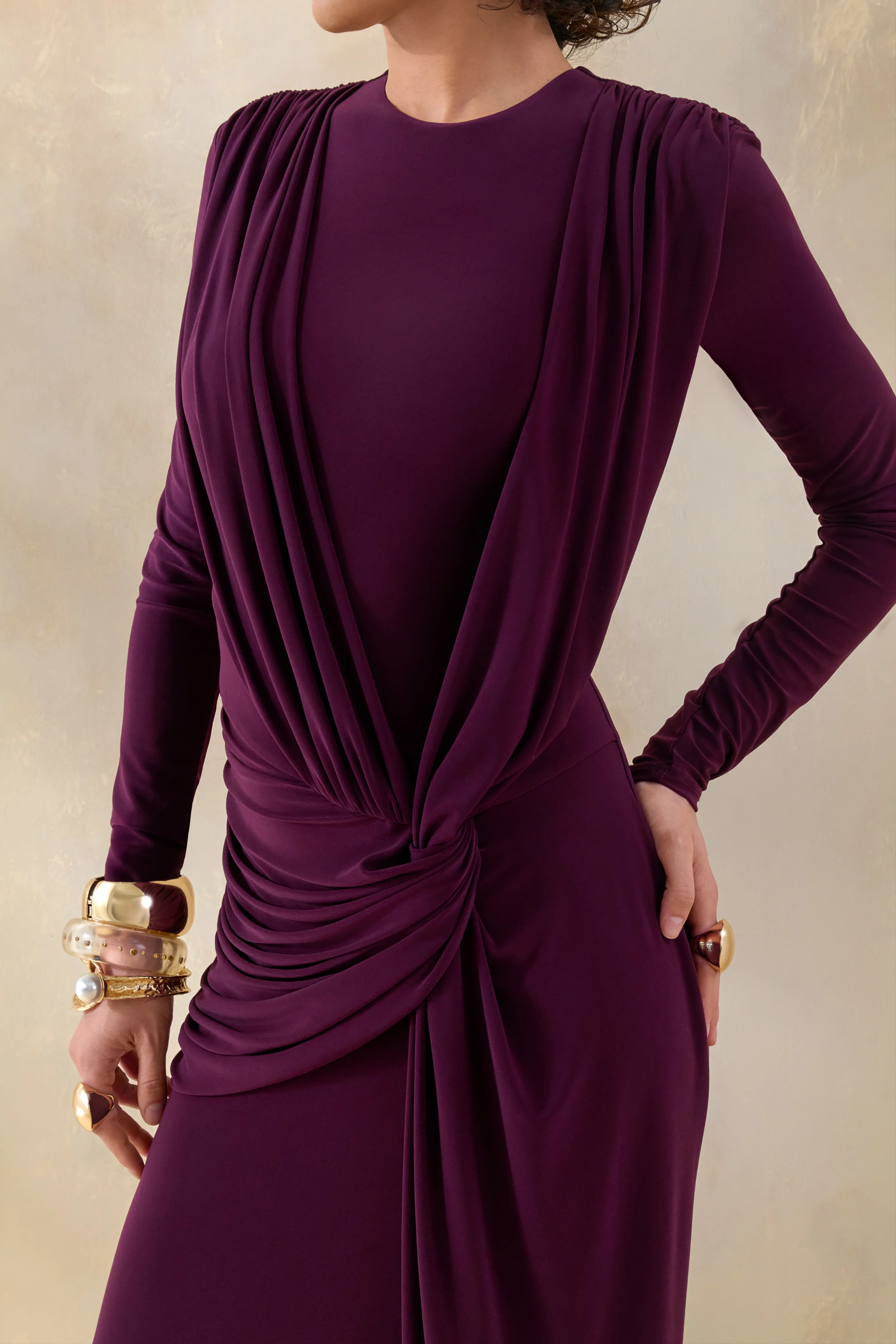 Desirelle | Robe longue prune à encolure ronde avec détails froncés - Image 3