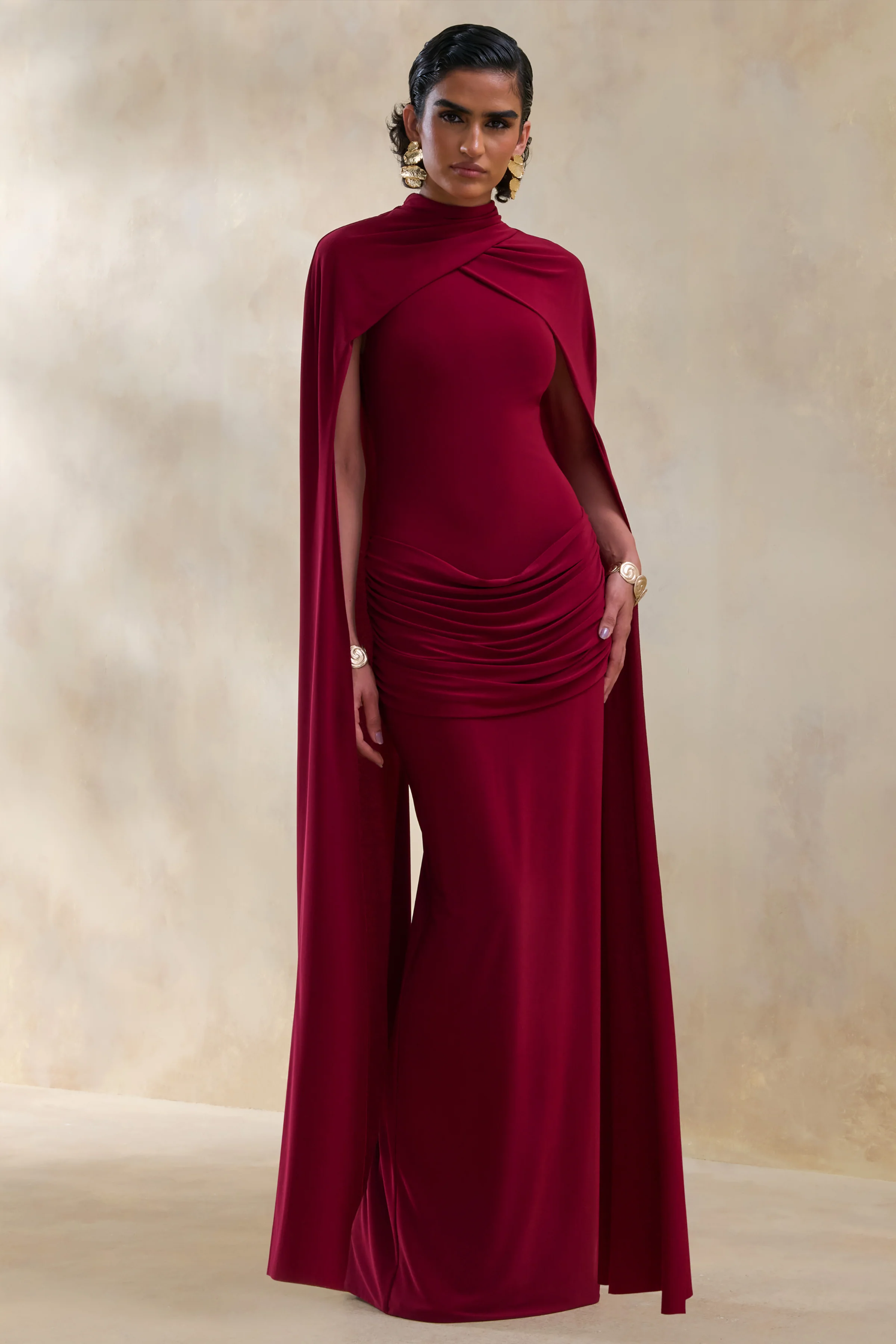 Dianelle | Robe longue baie à encolure haute avec manches cape - Image 4
