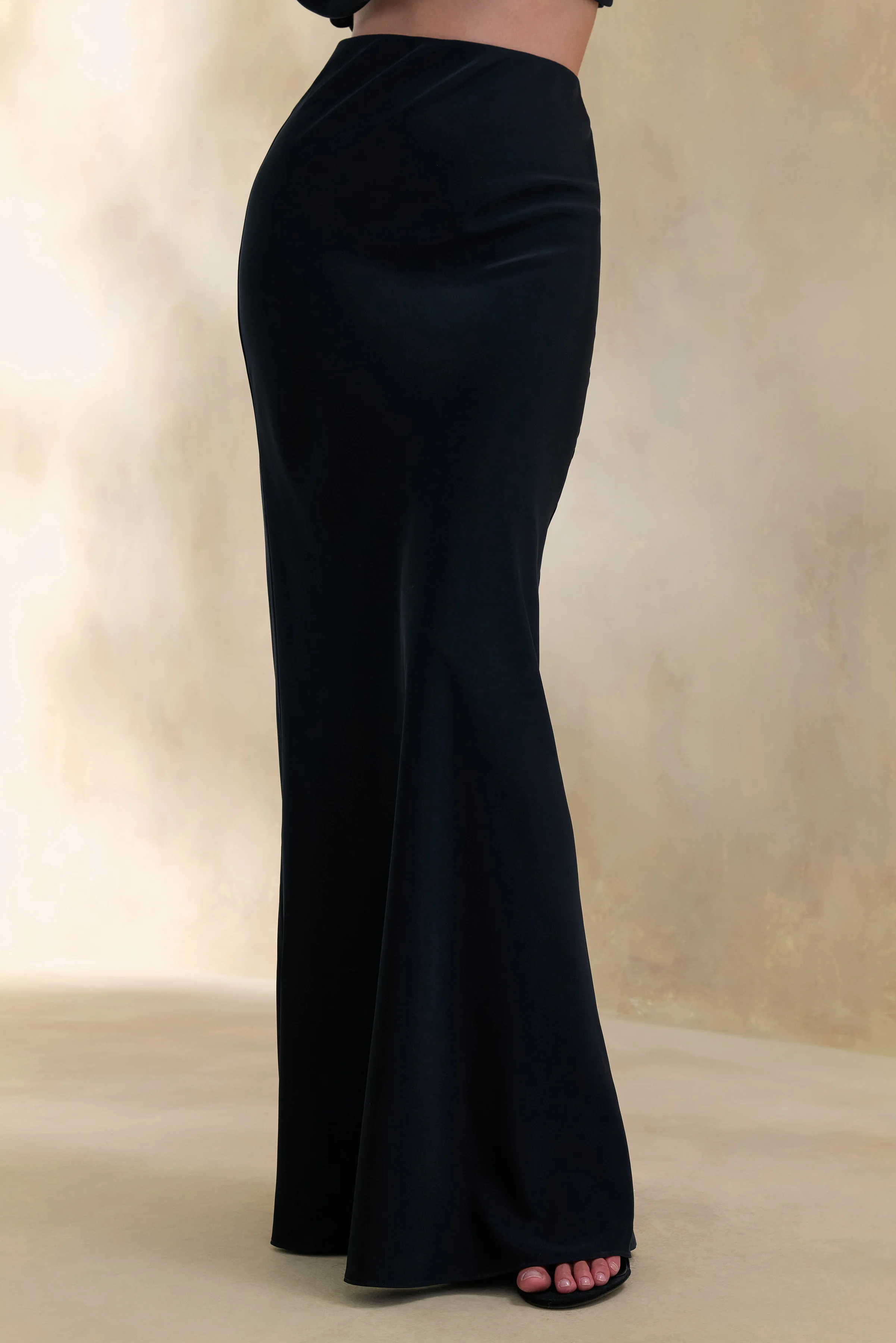 Elaria | Jupe longue marron en satin - Image 3