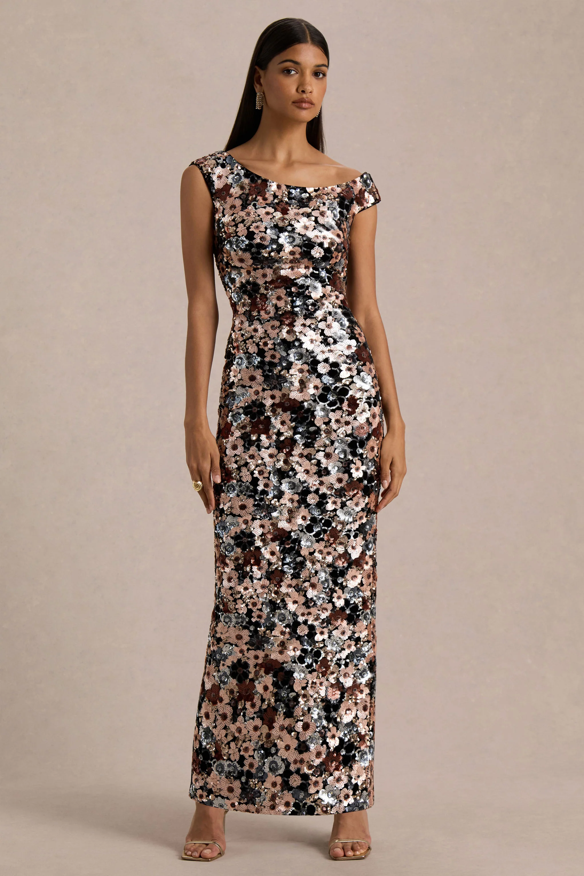 Electric | Robe longue en velours noir à encolure asymétrique avec détails floraux en sequins - Image 4