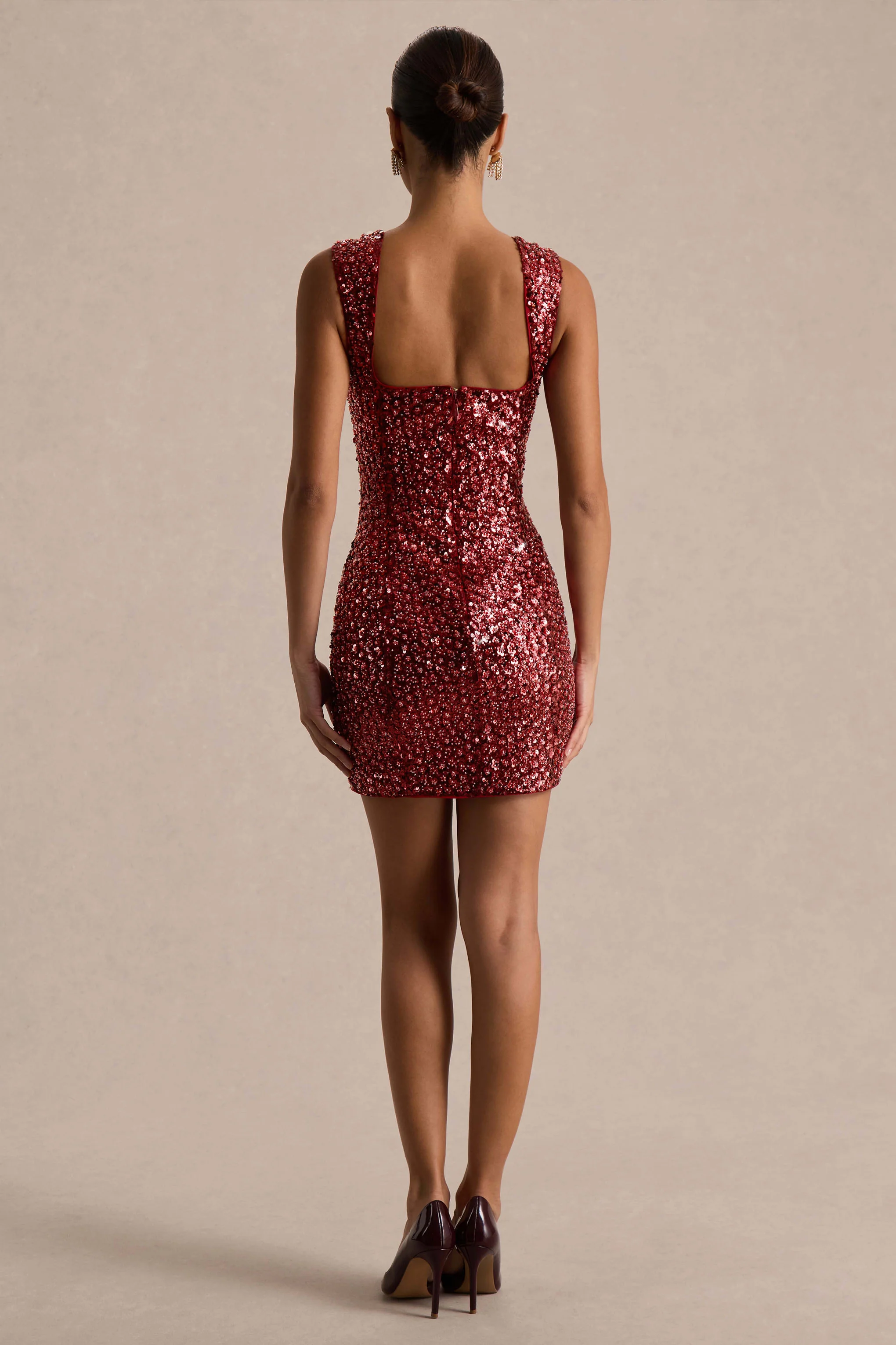 Elettra | Mini-robe bordeaux à sequins et encolure carrée - Image 2