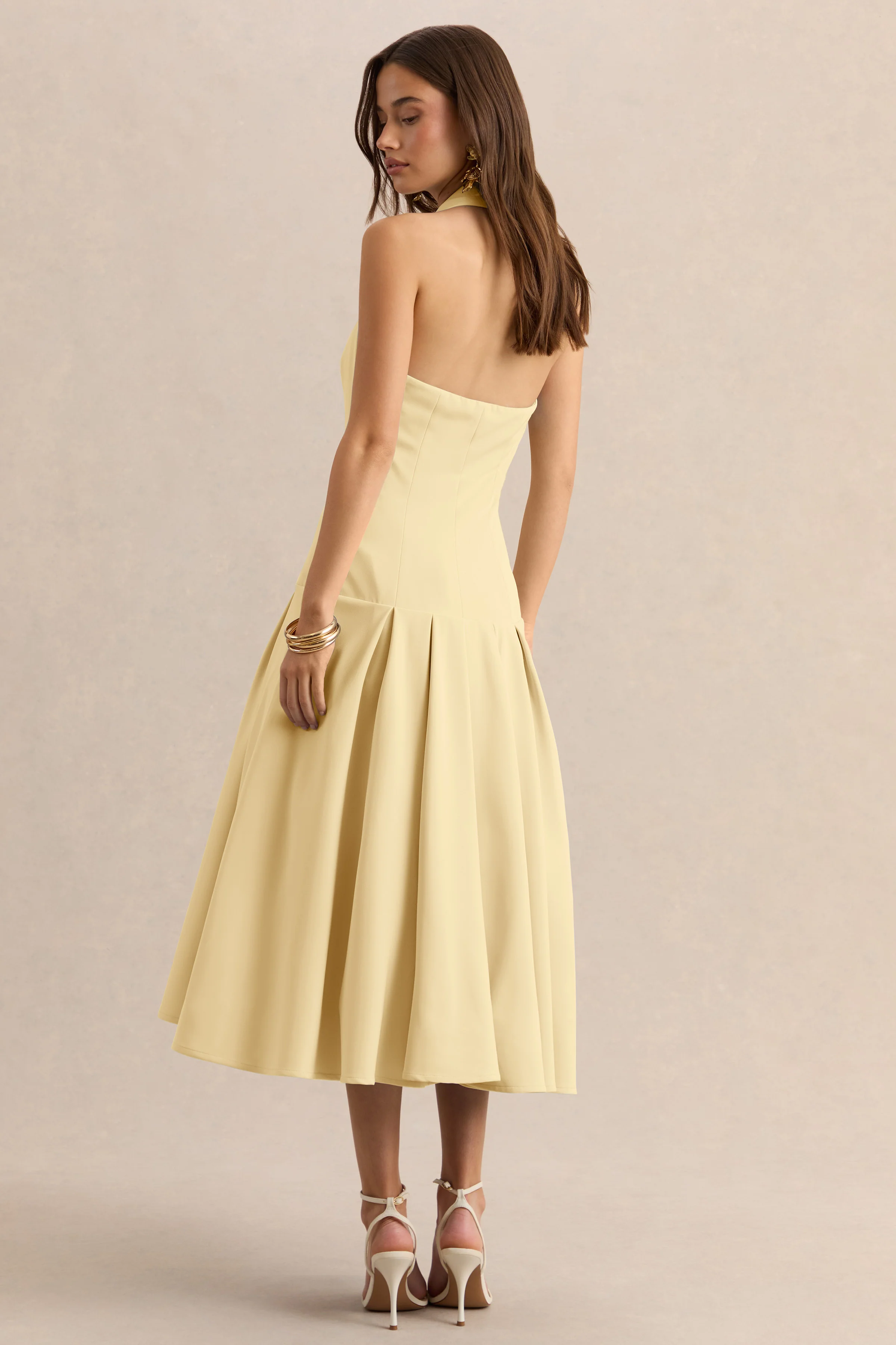 Elise | Robe mi-longue citron à décolleté plongeant avec taille basse - Image 2