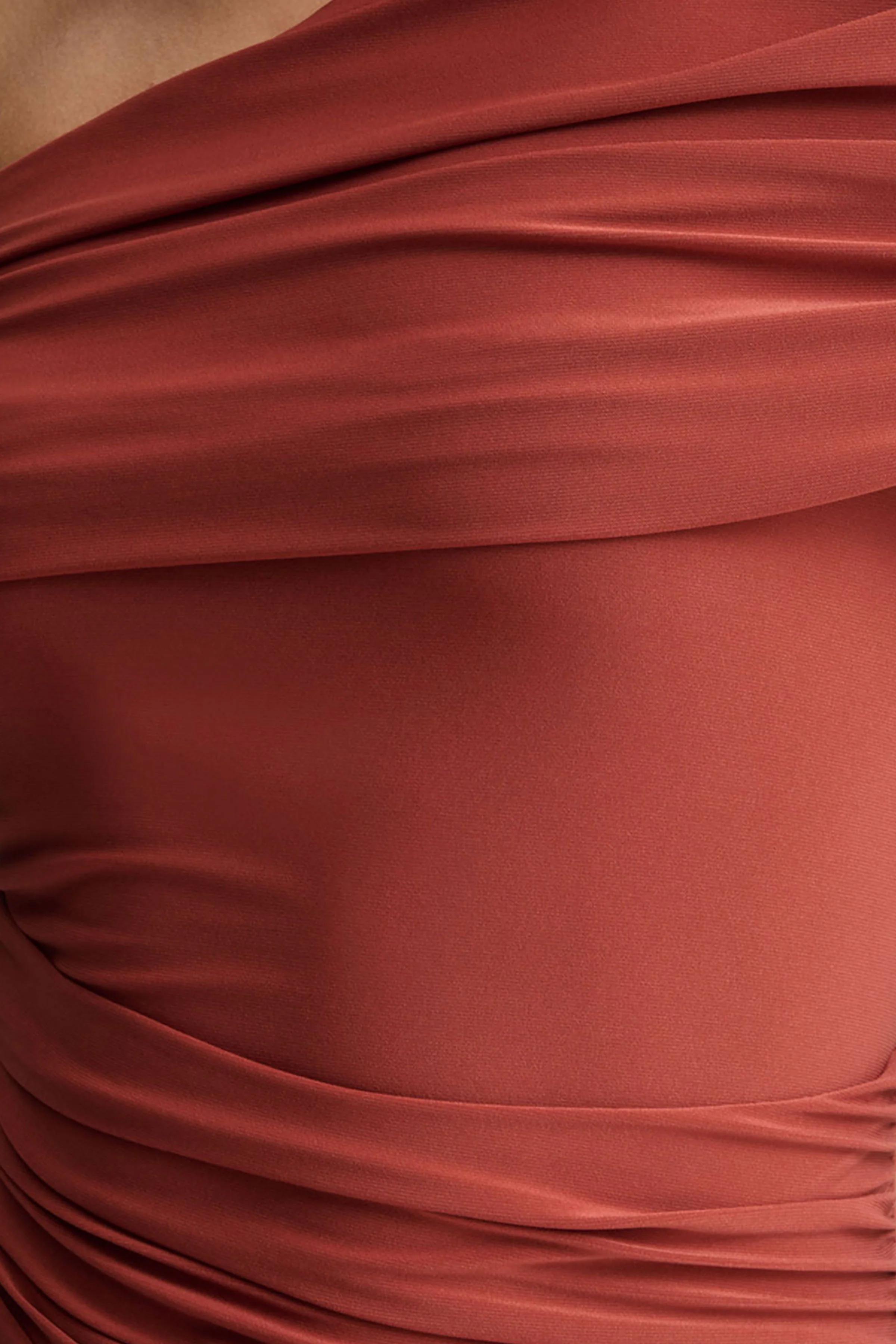 Elliora | Robe mi-longue rouille à encolure asymétrique - Image 6