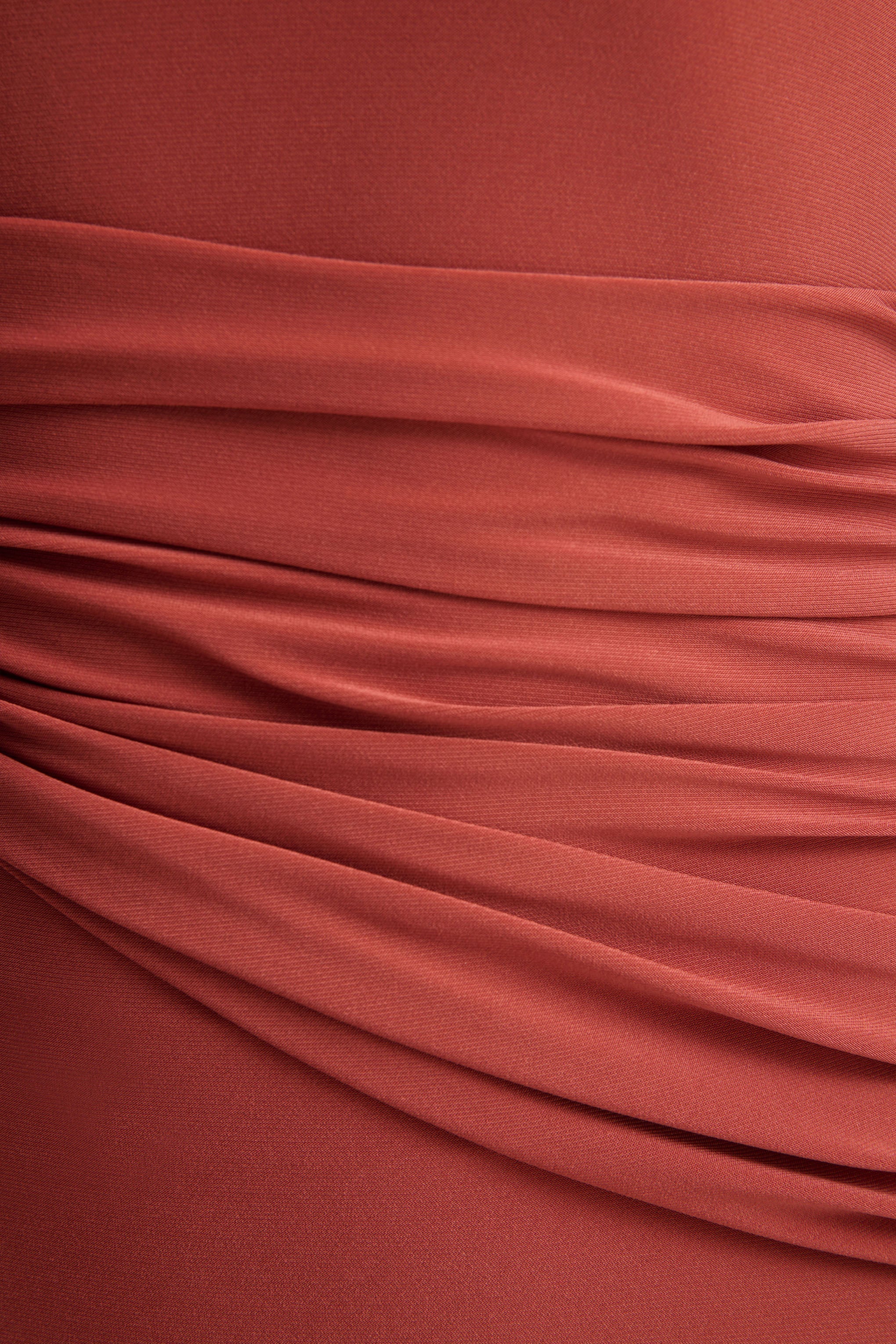 Elliora | Robe mi-longue rouille à encolure asymétrique - Image 7