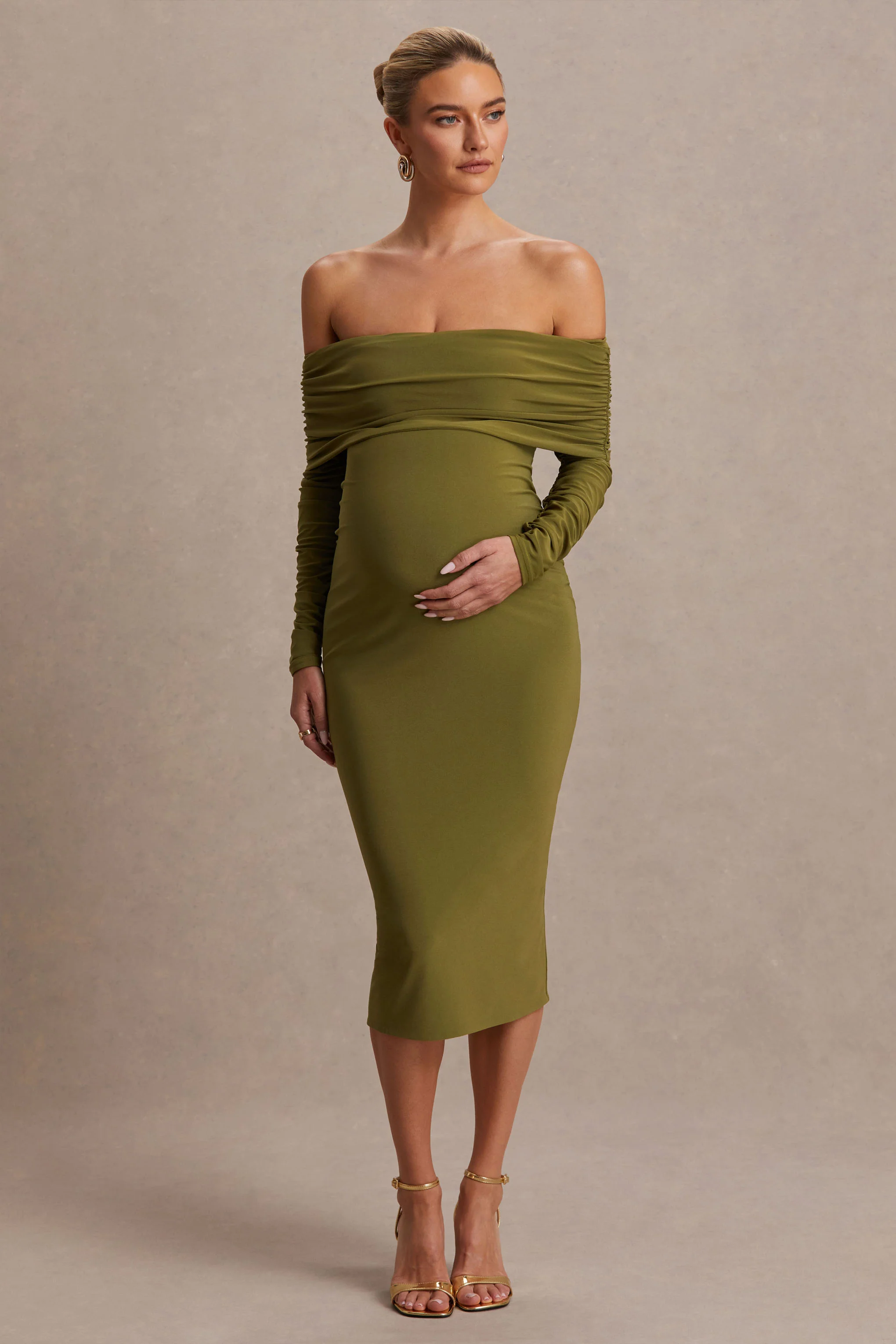 Elspeth | Robe de maternité mi-longue couleur olive à encolure bardot - Image 4