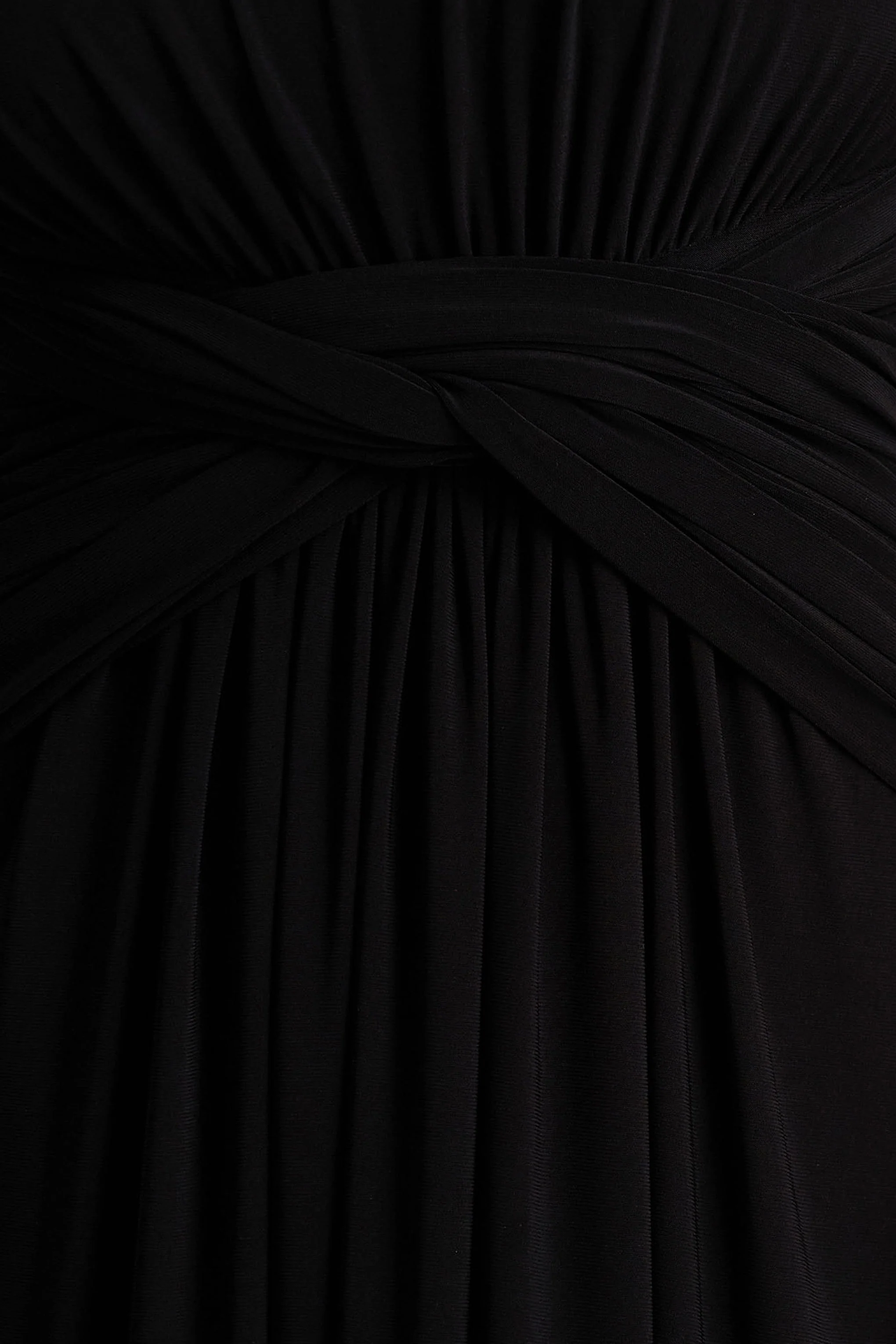 Estrella | Robe longue noire à haute encolure avec détails froncés - Image 7