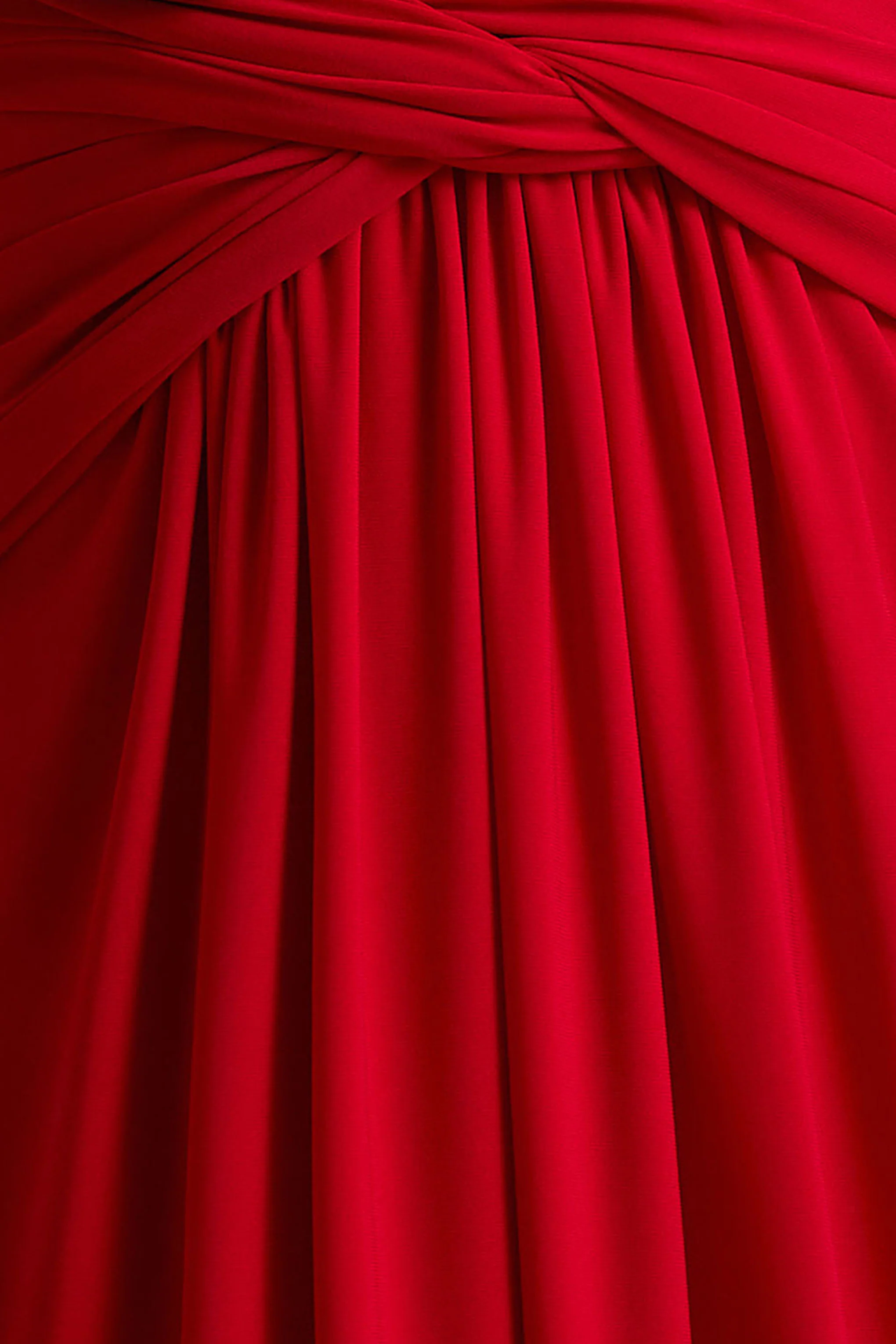 Estrella | Robe Longue Rouge à Col Montant avec Détails Froncés - Image 6
